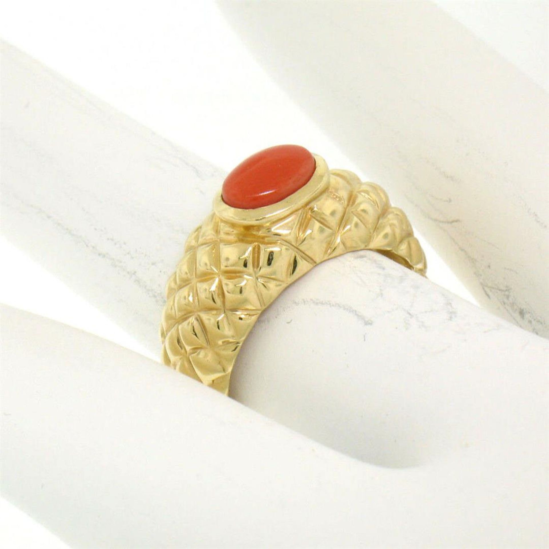 14k Yellow Gold Oval Cabochon Bezel Set Coral Domed Quilted Texture Ring - Image 7 of 8