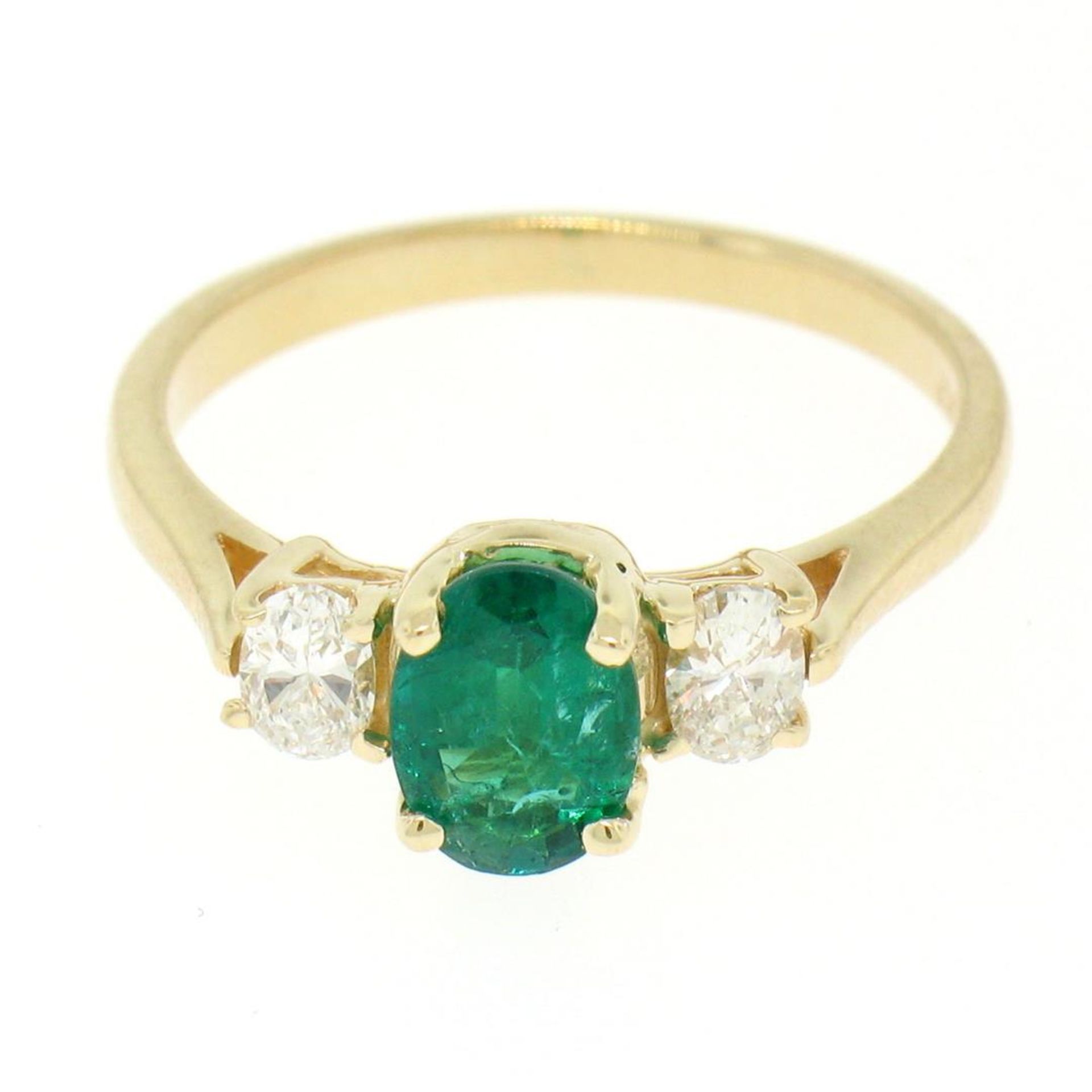 14k Solid Yellow Gold 1.03 ctw Three Stone Prong Set Oval Emerald & Diamonds Rin - Image 2 of 9