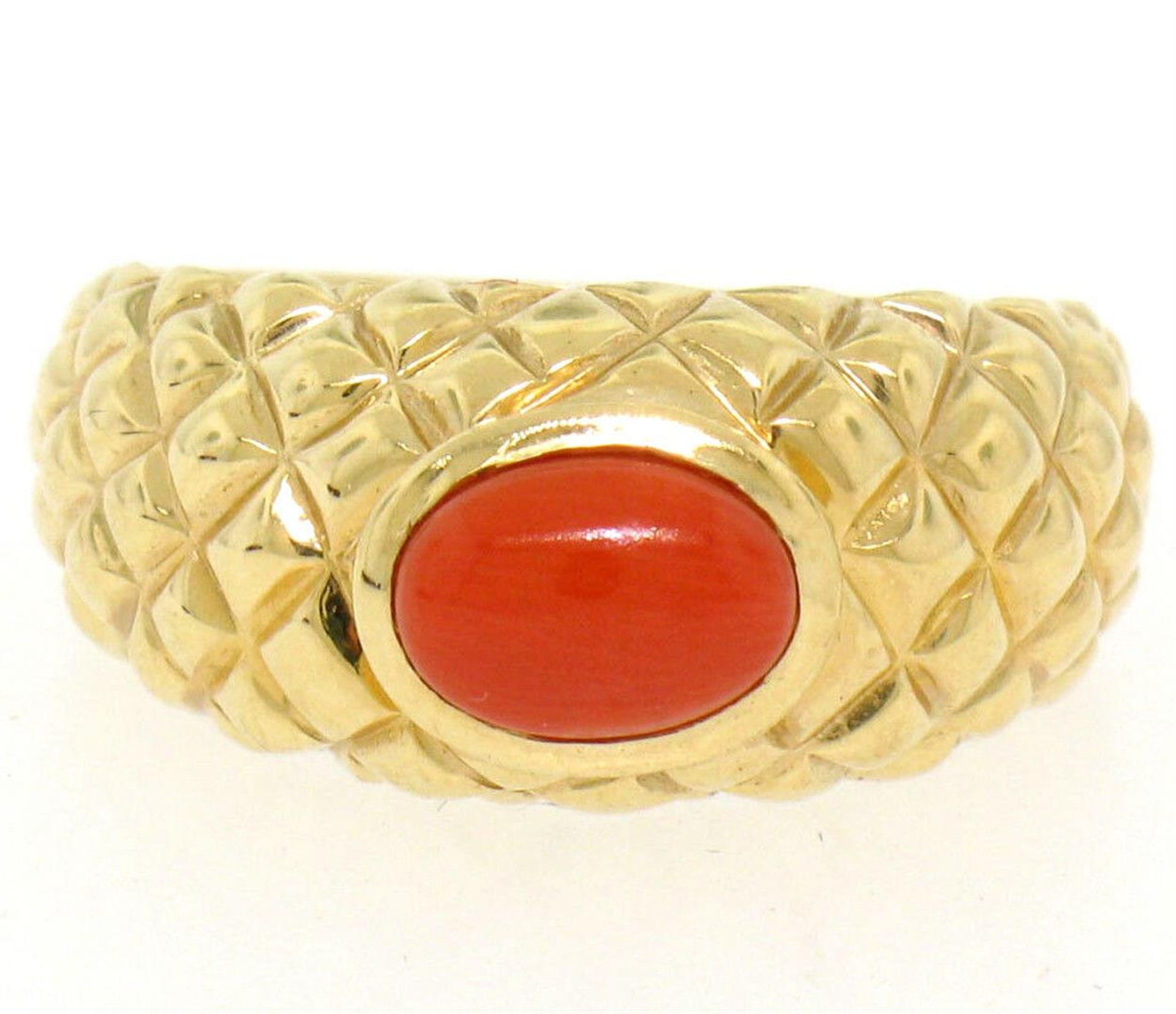 14k Yellow Gold Oval Cabochon Bezel Set Coral Domed Quilted Texture Ring - Image 2 of 8