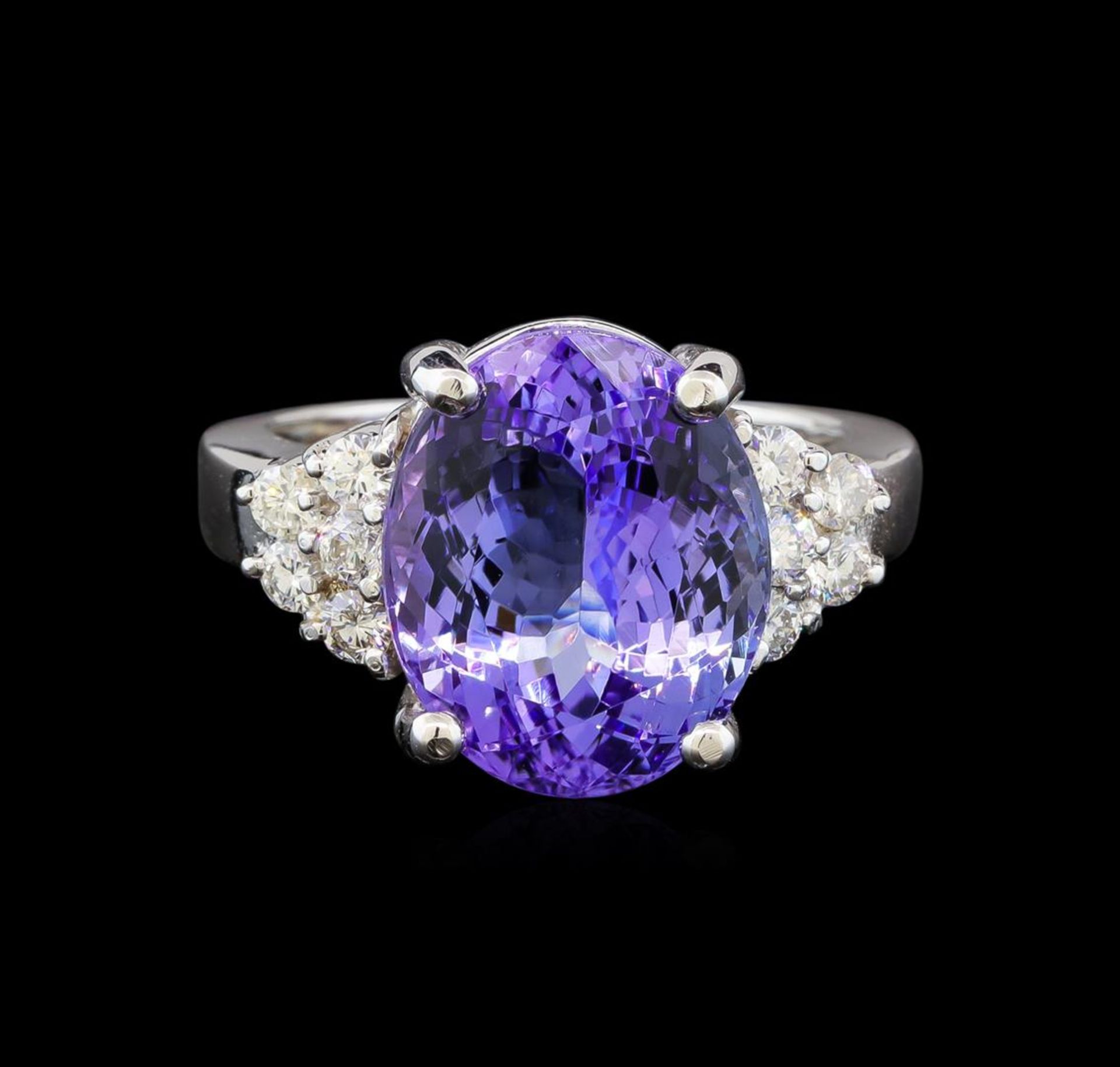 14KT White Gold 8.25 ctw Tanzanite and Diamond Ring - Image 2 of 5