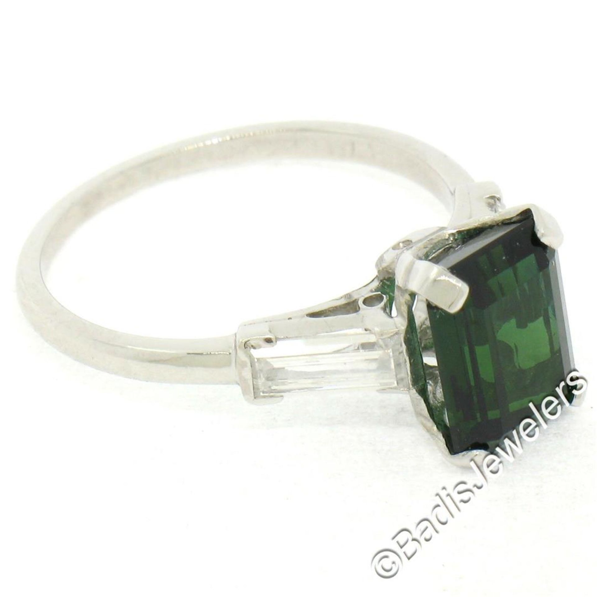 Vintage 18kt White Gold 2.62ctw Green Tourmaline Solitaire and Diamond Ring - Image 7 of 8