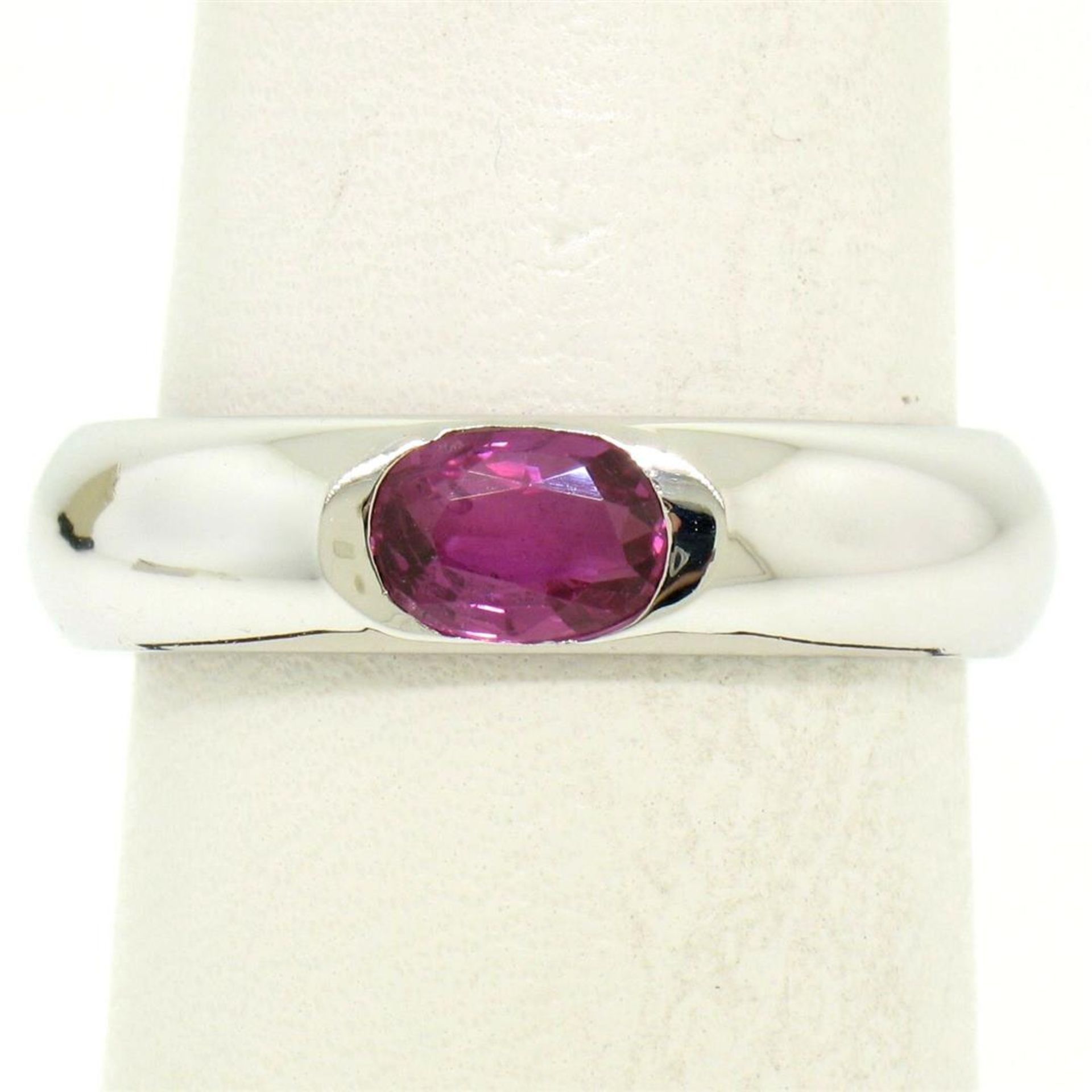 14K White Gold 0.62ct Oval Burnish Set Light Burgundy Ruby Solitaire Band Ring - Image 2 of 8