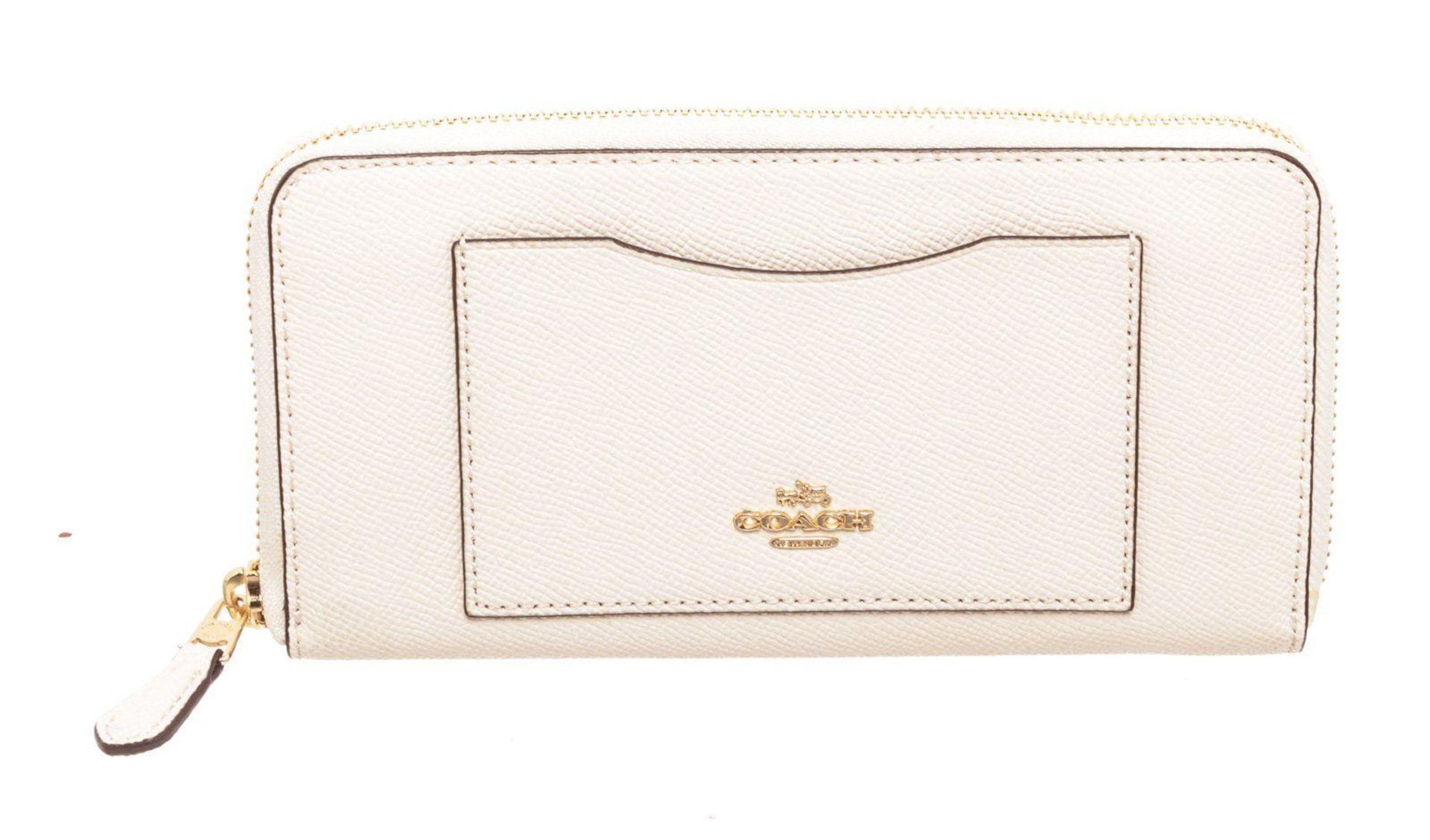 Coach White Crossgrain Leather Zippy Wallet