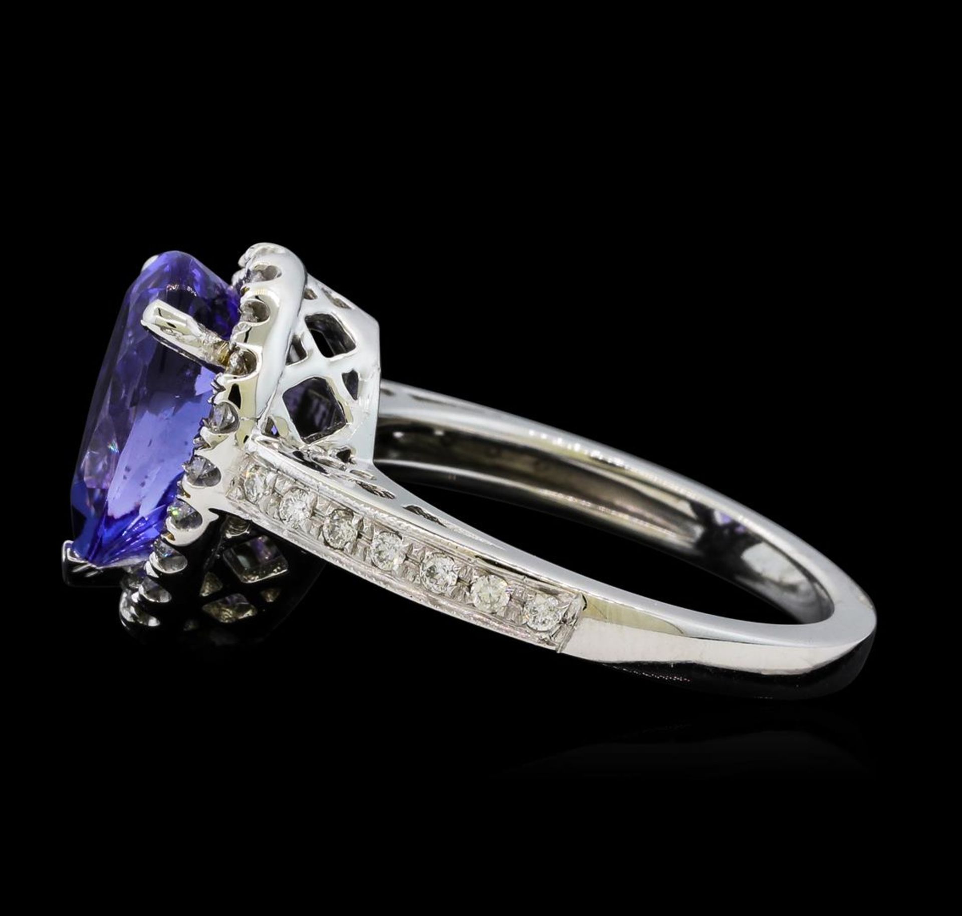 3.50ct Tanzanite and Diamond Ring - 14KT White Gold - Image 3 of 4