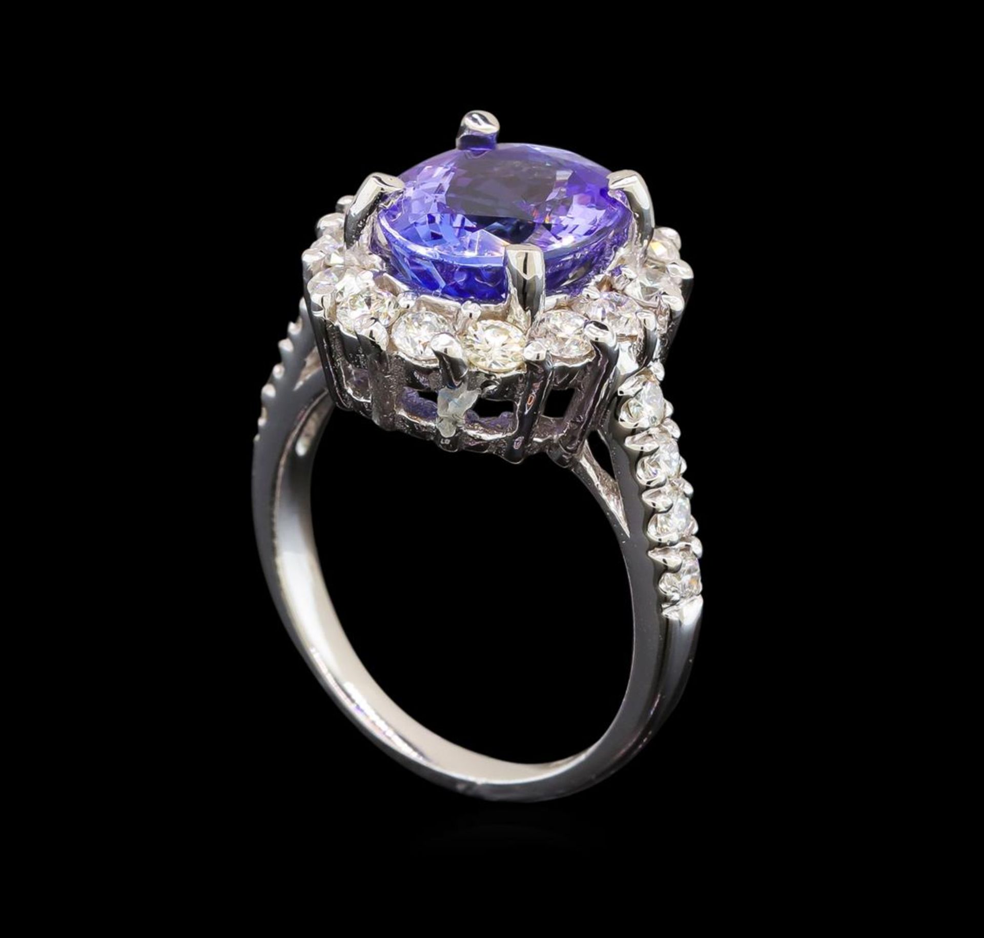 14KT White Gold 3.82 ctw Tanzanite and Diamond Ring - Image 4 of 5