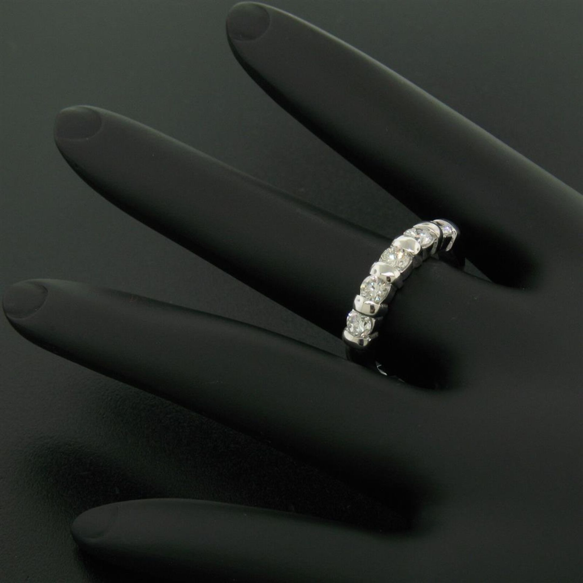 NEW 14k White Gold FINE .80ctw Bar Set Round Brilliant Diamond Wedding Band Ring - Image 4 of 9