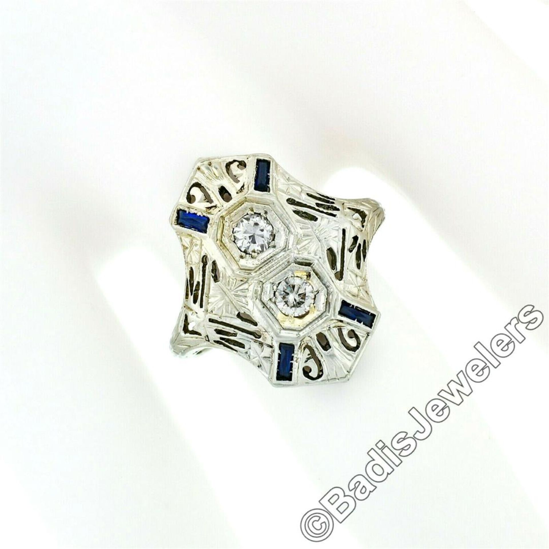 Art Deco 18kt White Gold Euro Cut Diamond & Sapphire Filigree Dinner Ring - Image 3 of 9