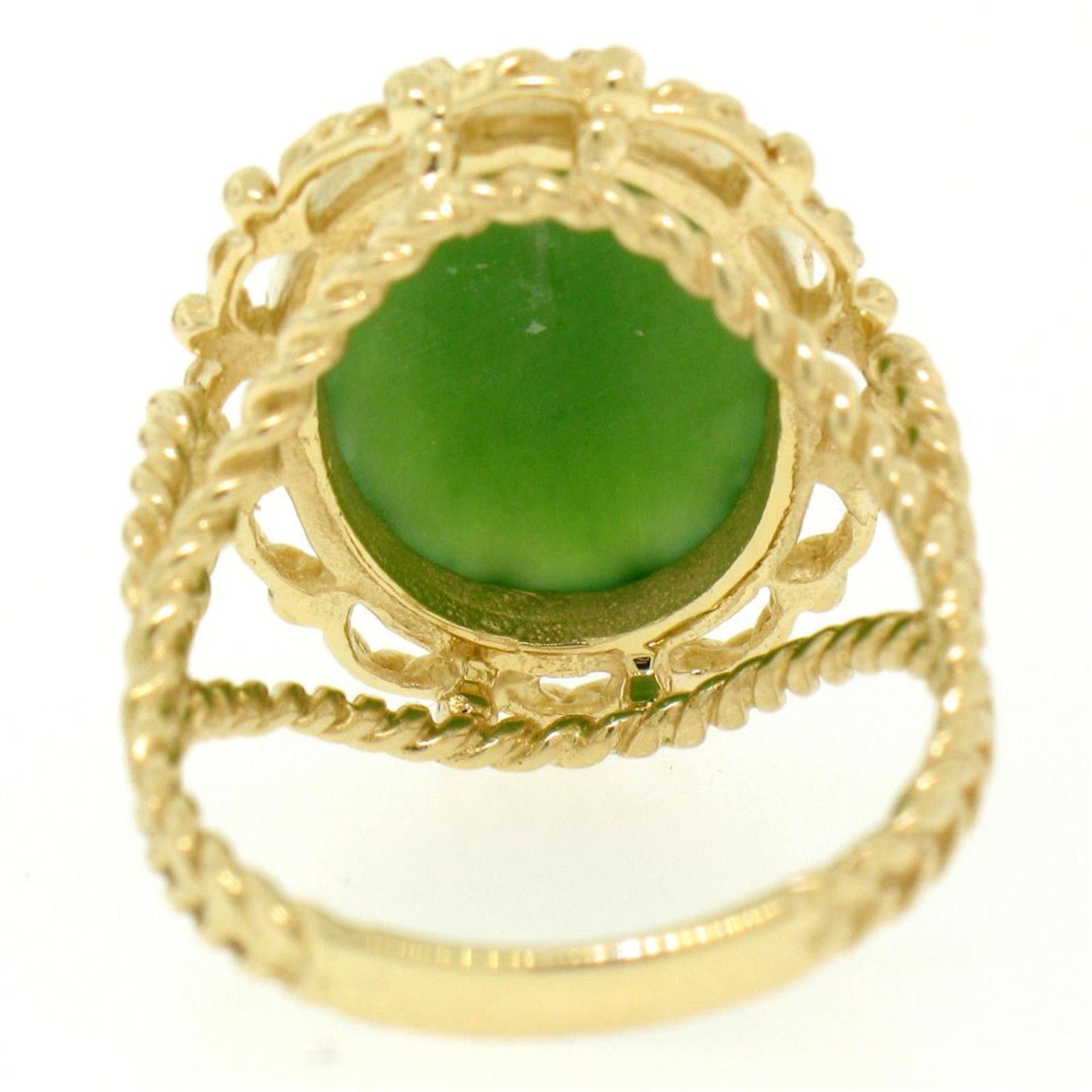 14k Yellow Gold Prong Set Cabochon Olive Green Nephrite Jade Twisted Wire Ring - Image 5 of 8