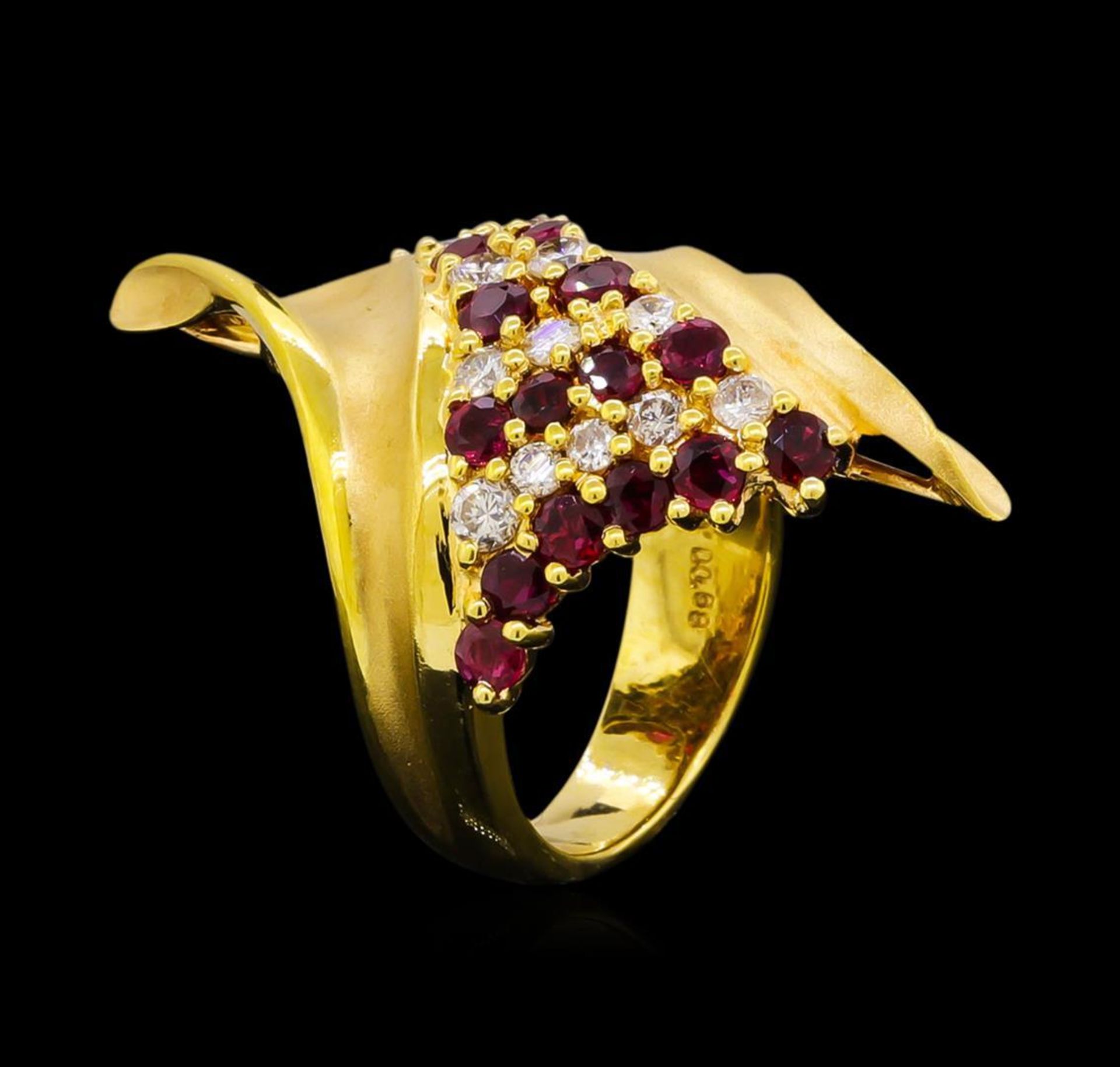 1.59ctw Ruby and Diamond Ring - 18KT Yellow Gold - Image 3 of 4