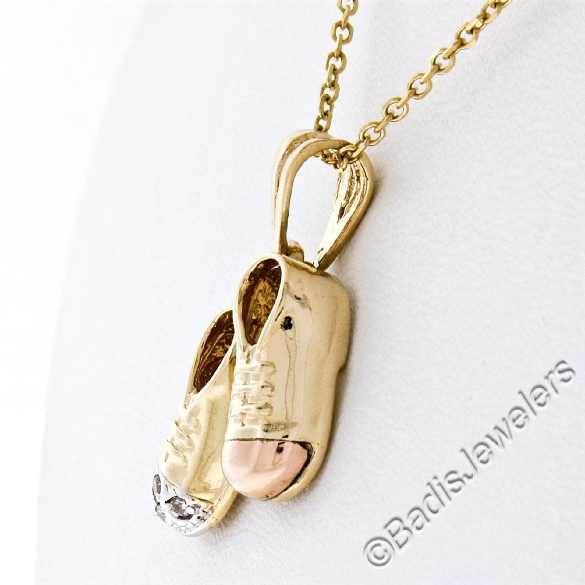 14kt Yellow White and Rose Gold Dual Baby Shoe Pendant Necklace w/ 5 Round Diamo - Image 4 of 8