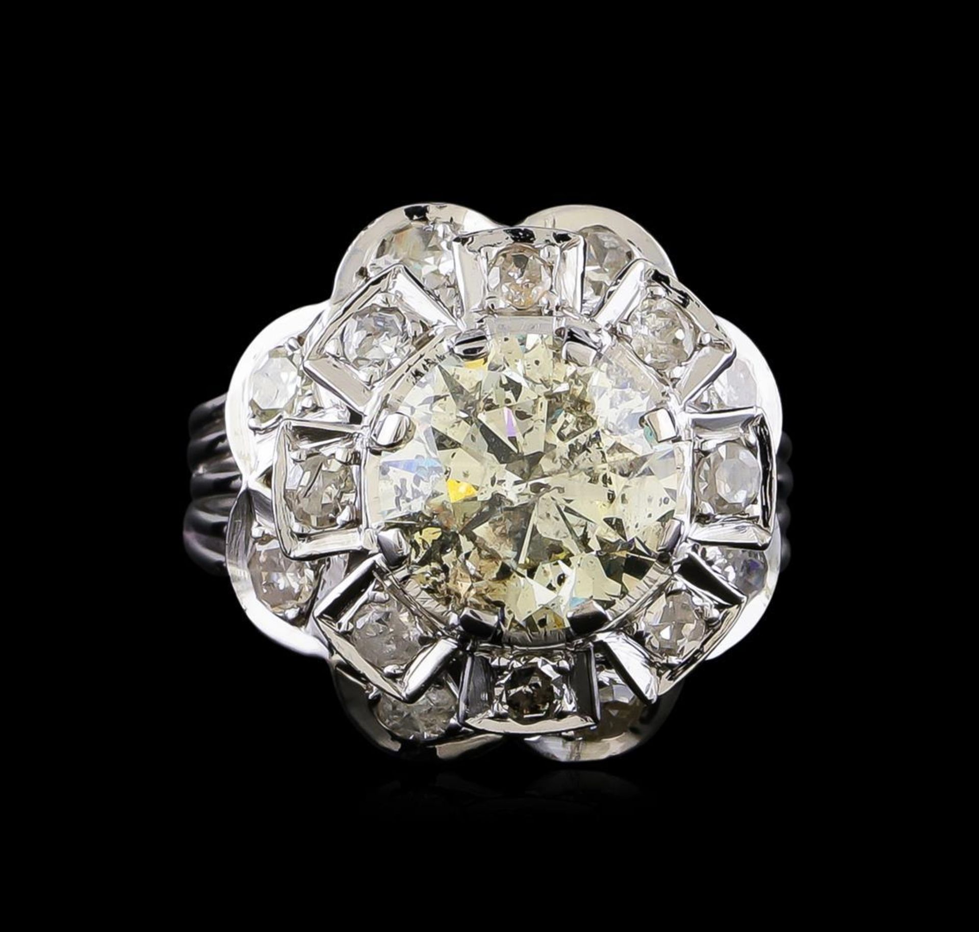 3.65 ctw Diamond Ring - 18KT White Gold - Image 2 of 5