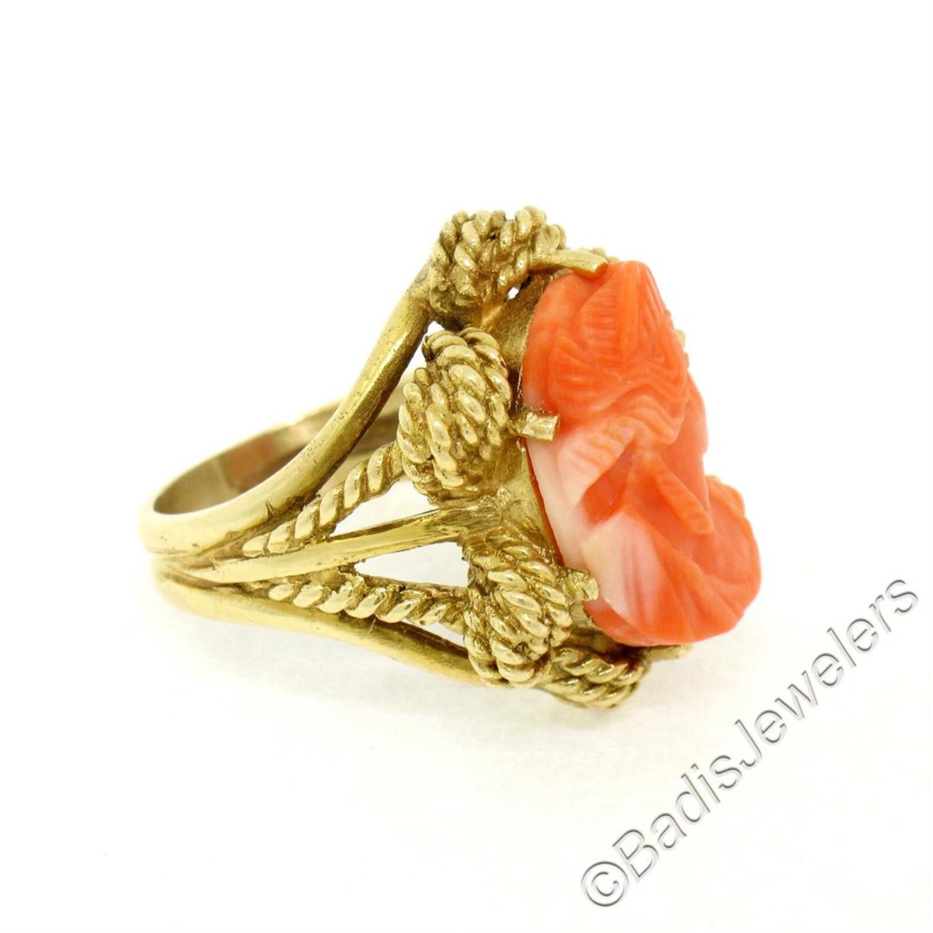 Vintage 14kt Yellow Gold Carved Coral Cameo Solitaire Ring - Image 6 of 7