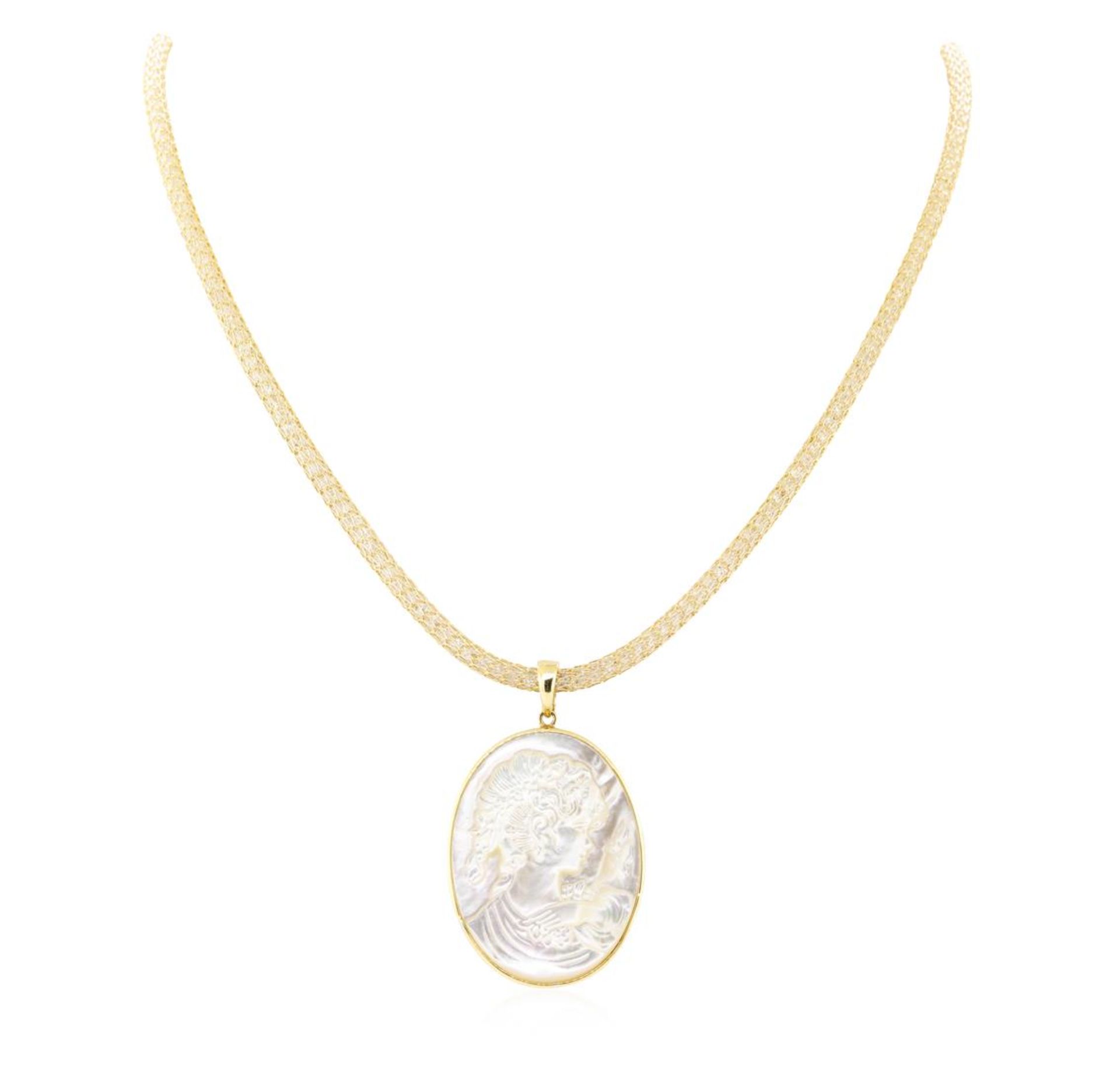 Mother of Pearl Cameo Pendant and Chain - 14KT Yellow Gold - Image 2 of 2