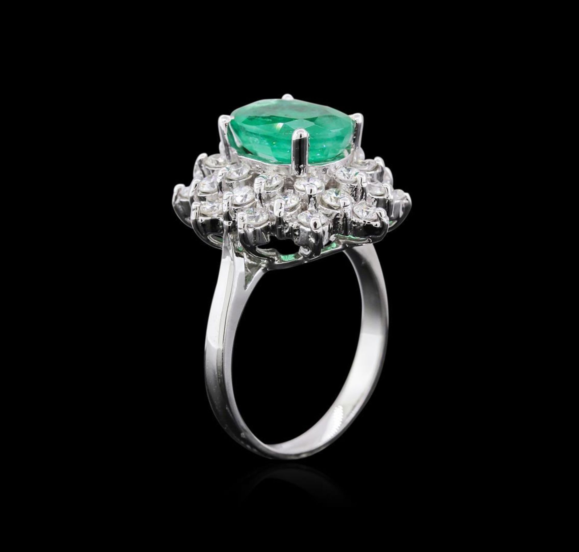 14KT White Gold 2.77 ctw Emerald and Diamond Ring - Image 3 of 4