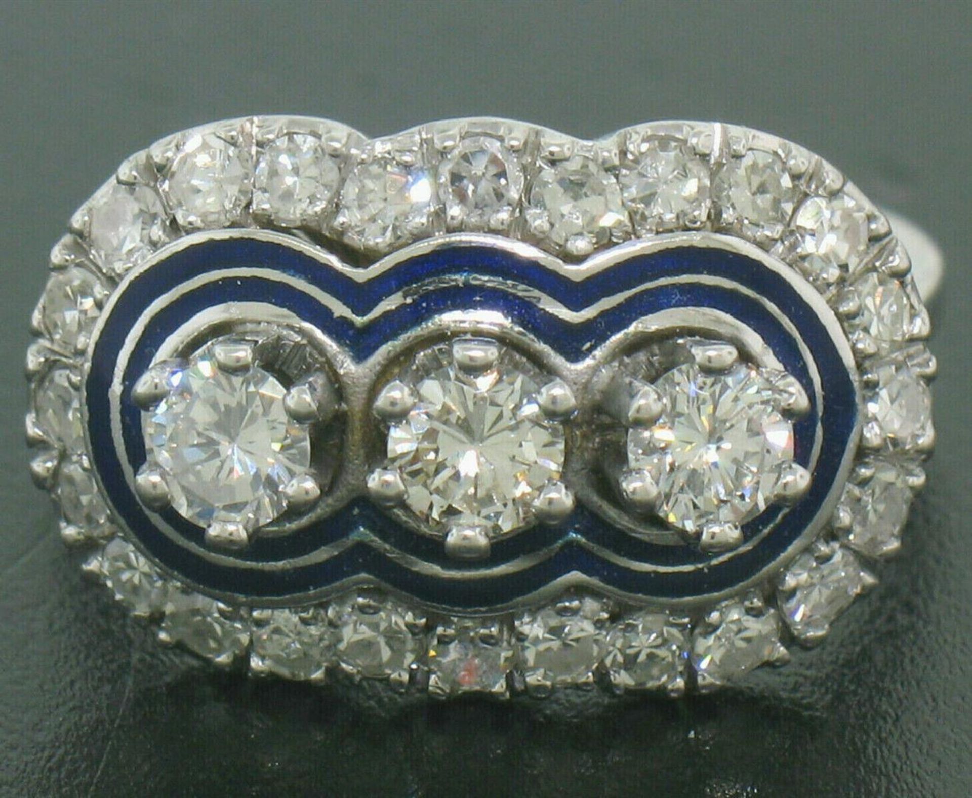 Vintage 18kt White Gold and Blue Enamel 1.15ctw Diamond Ring - Image 2 of 5