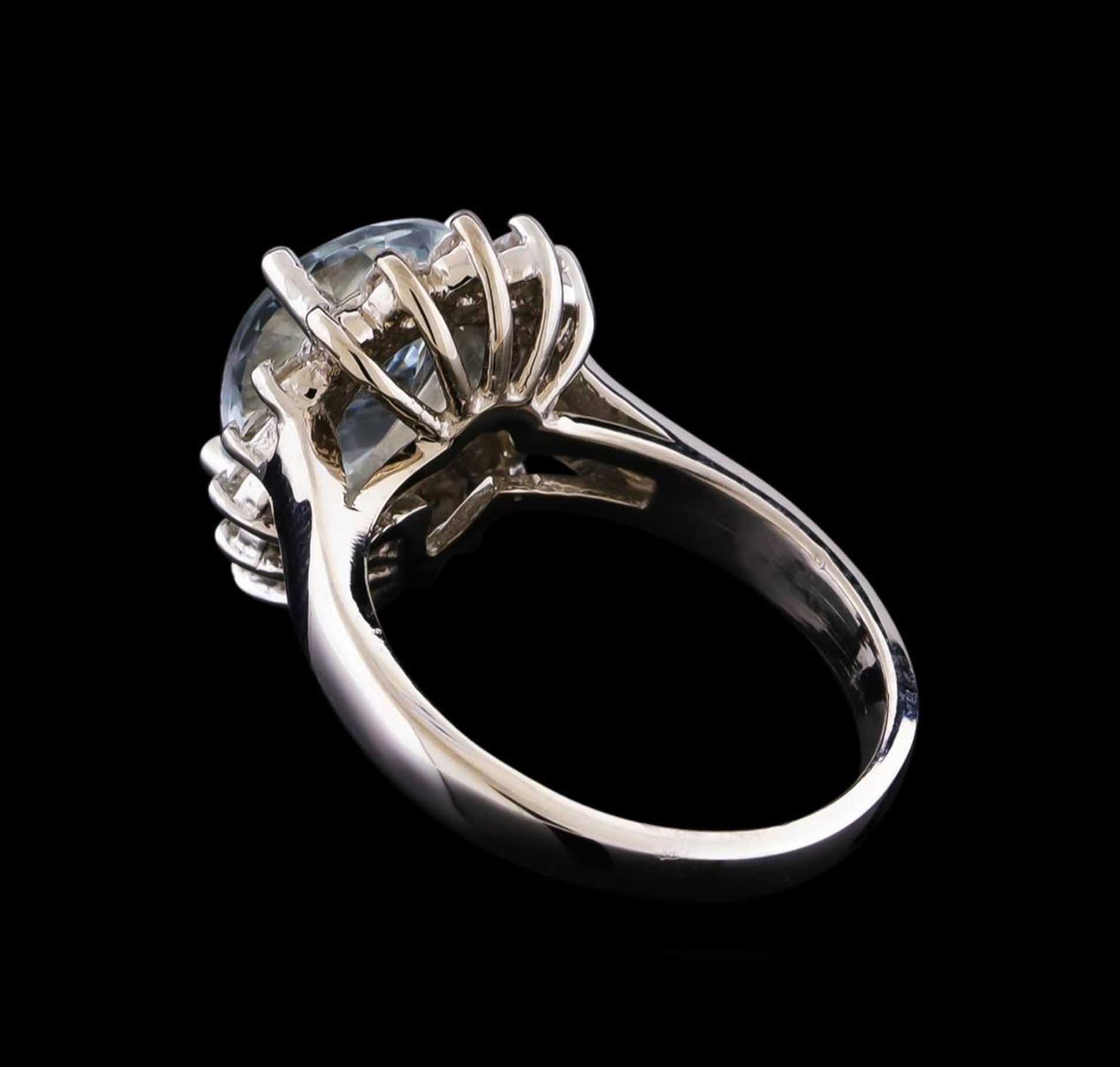 2.52 ctw Aquamarine and Diamond Ring - 14KT White Gold - Image 3 of 4