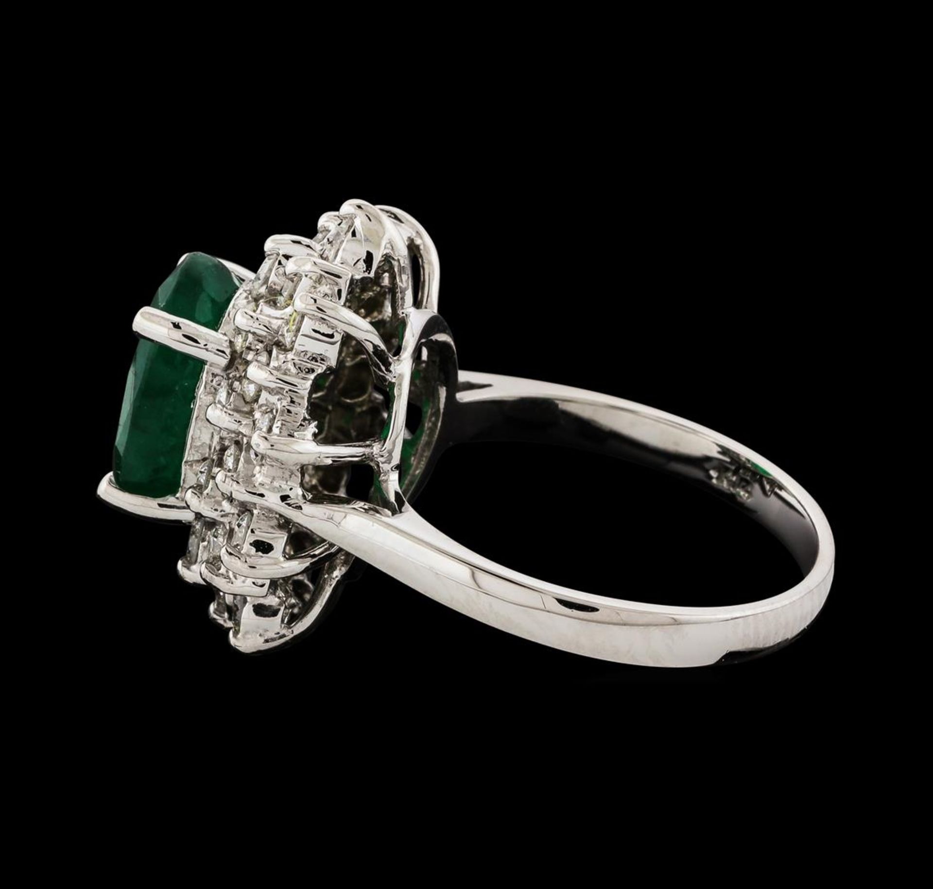 3.30 ctw Emerald and Diamond Ring - 14KT White Gold - Image 3 of 5