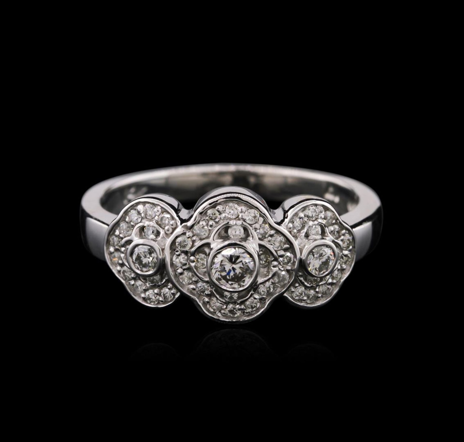 14KT White Gold 0.40 ctw Diamond Ring - Image 2 of 3