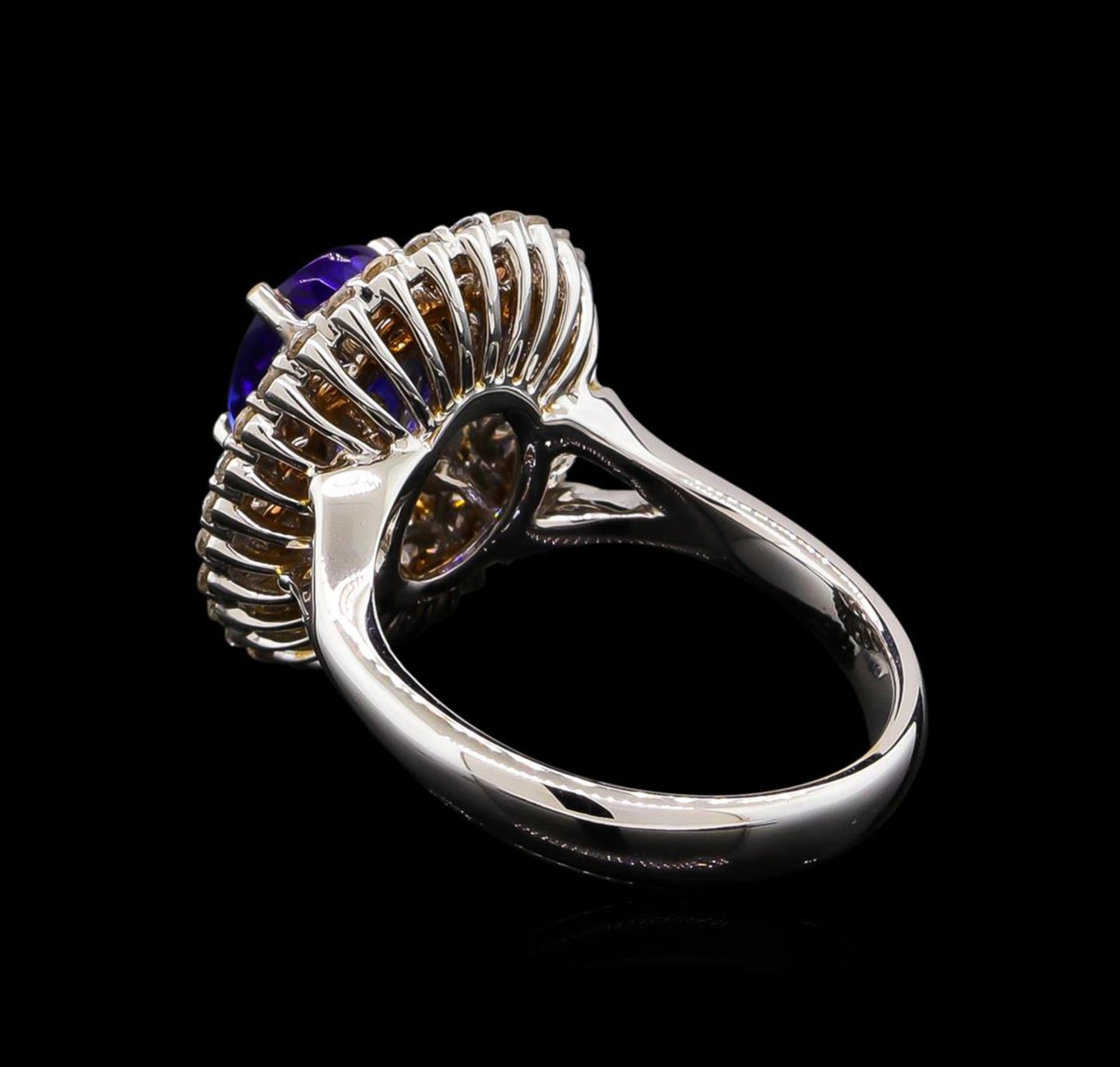 14KT Two-Tone Gold 1.73ct Tanzanite and Diamond Ring - Image 3 of 5