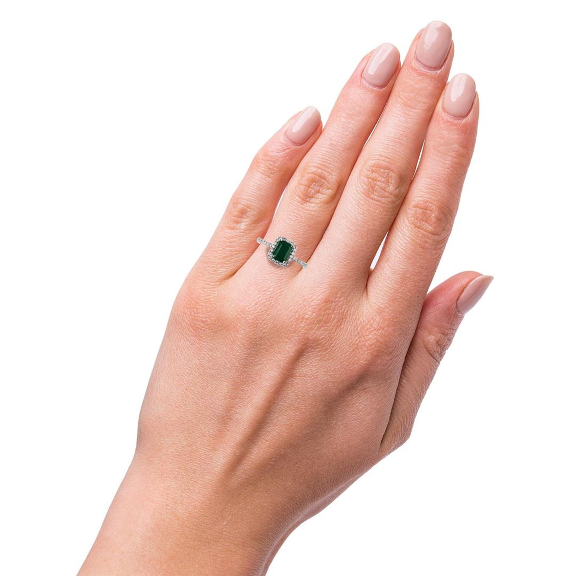 1.07ct Emerald and 0.26ctw Diamond Platinum Ring - Image 3 of 4