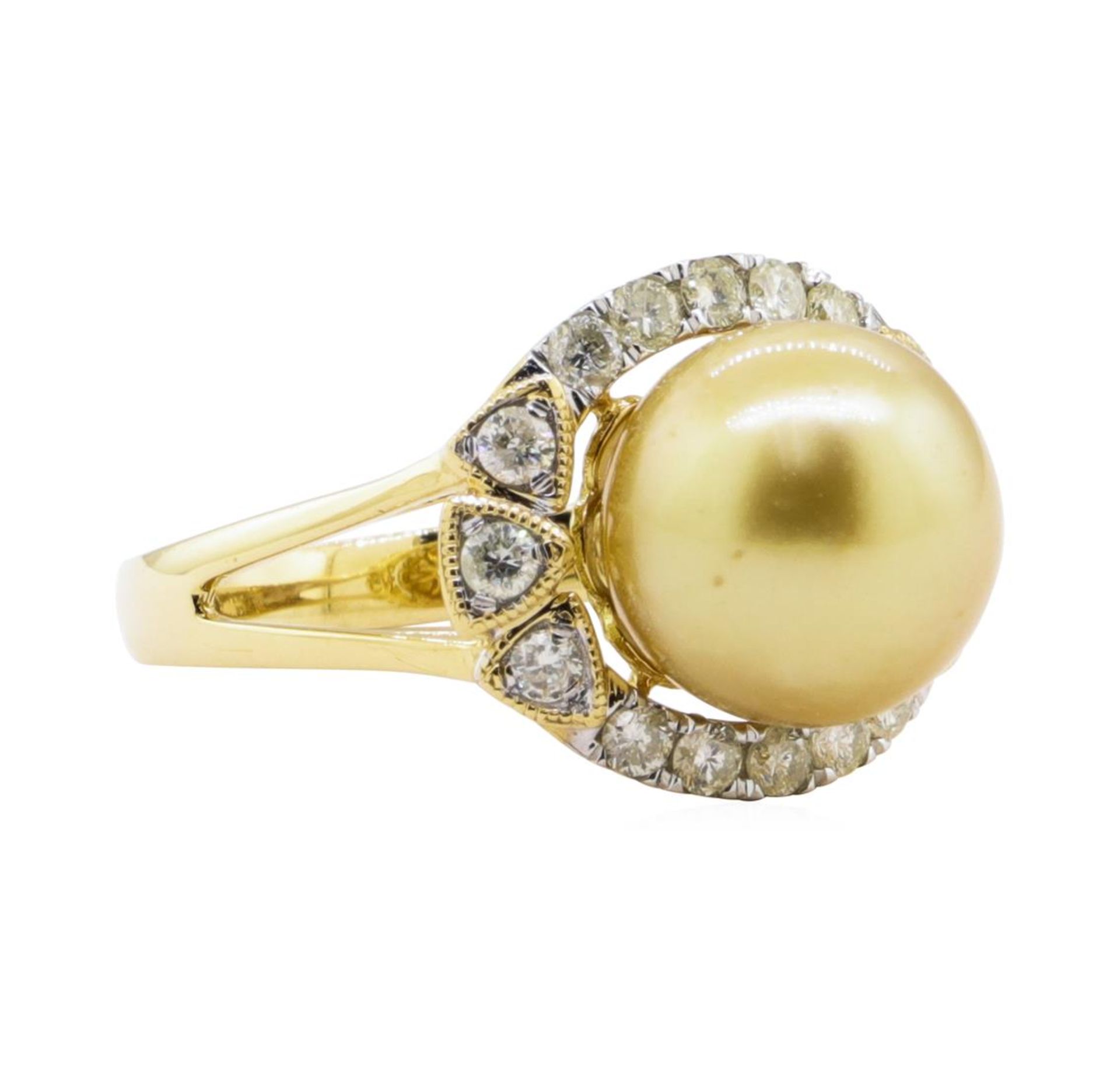 Pearl and Diamond Ring - 18KT Yellow Gold