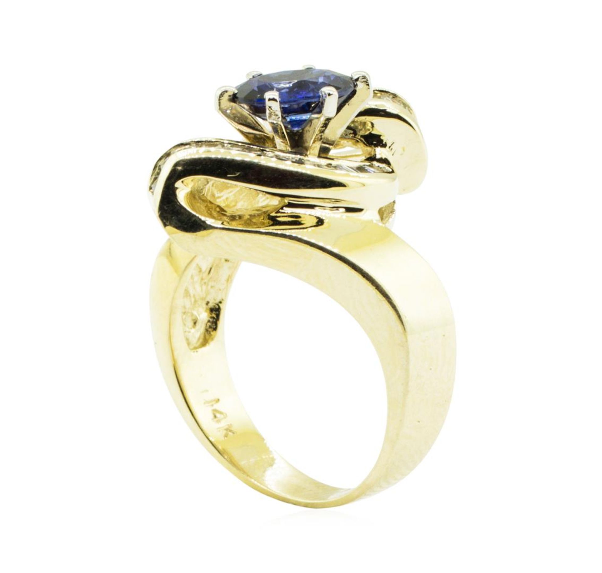 1.58 ctw Oval Brilliant Blue Sapphire And Diamond Ring - 14KT Yellow Gold - Image 4 of 5