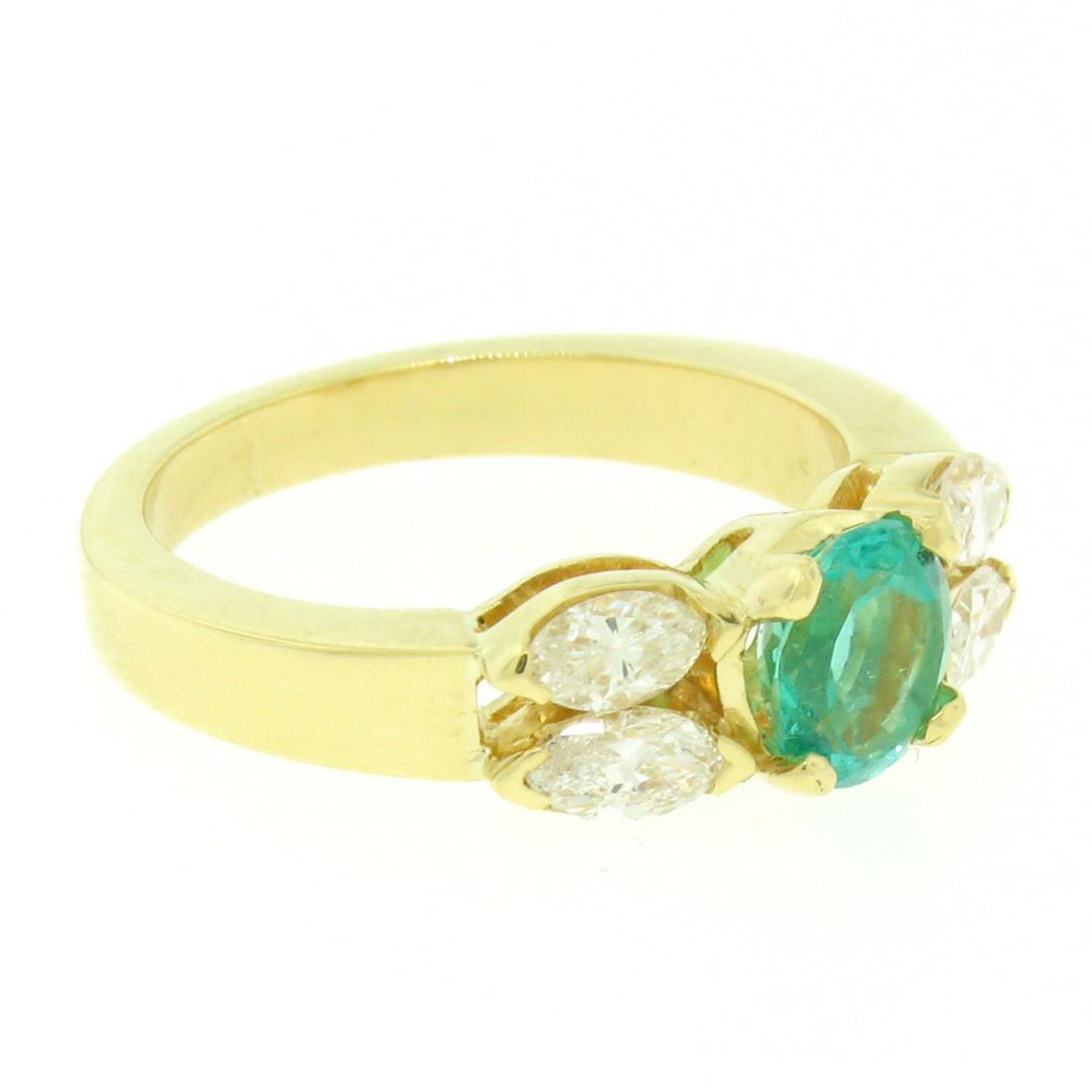 18kt Yellow Gold 1.73ctw Round Emerald and Marquise Diamond Ring - Image 3 of 9