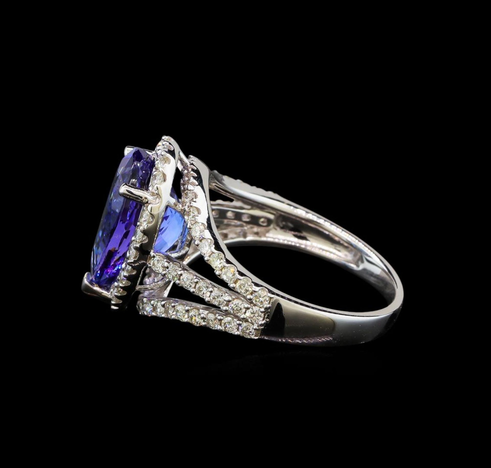 18KT White Gold 4.42 ctw Tanzanite and Diamond Ring - Image 3 of 5