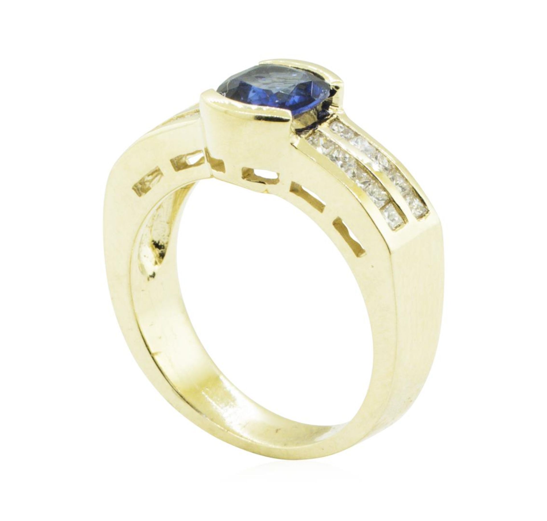 1.37 ctw Square Cushion Brilliant Blue Sapphire And Diamond Ring - 14KT Yellow G - Image 4 of 5