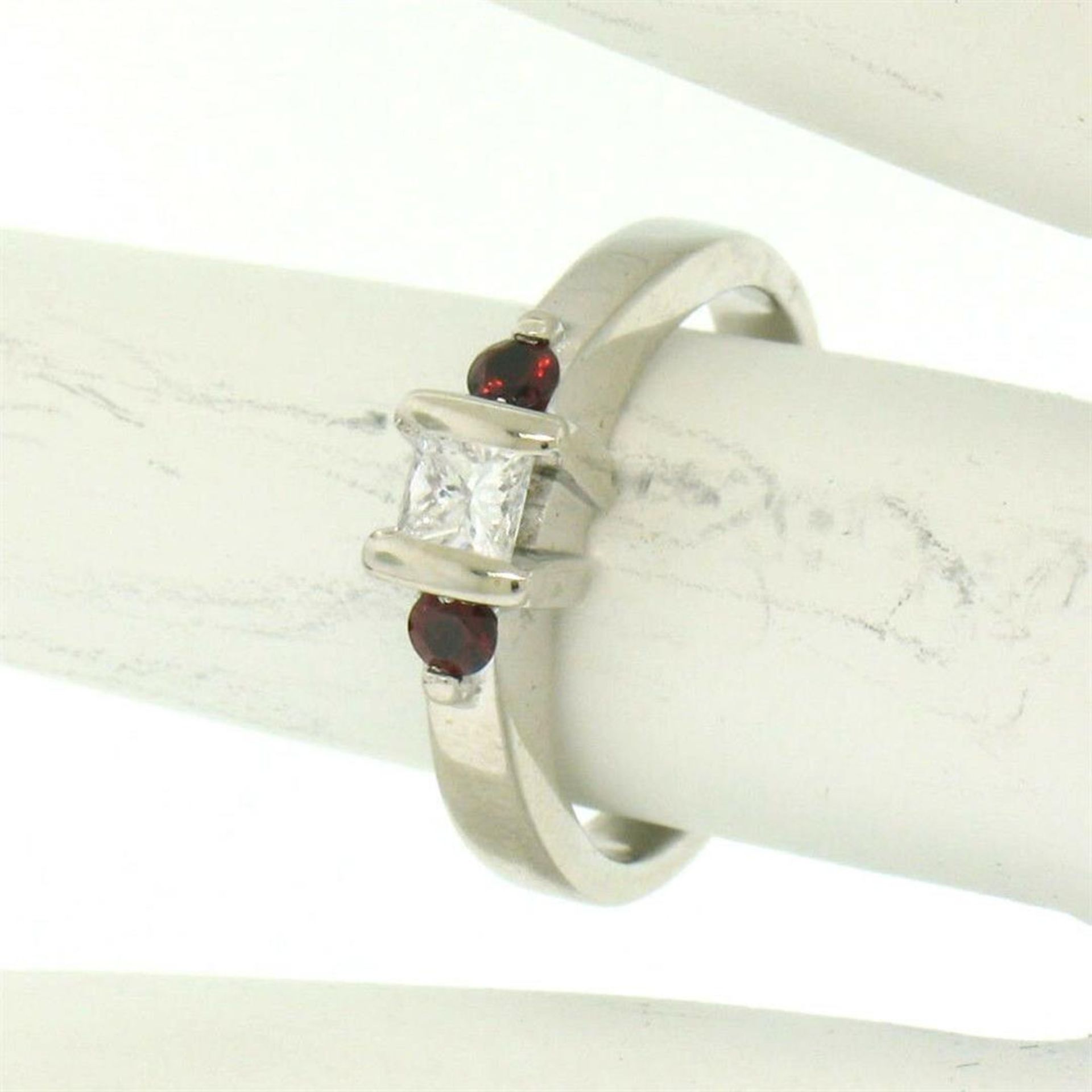 14kt White Gold 0.41ctw Princess Diamond and Garnet Engagement Ring - Image 5 of 5