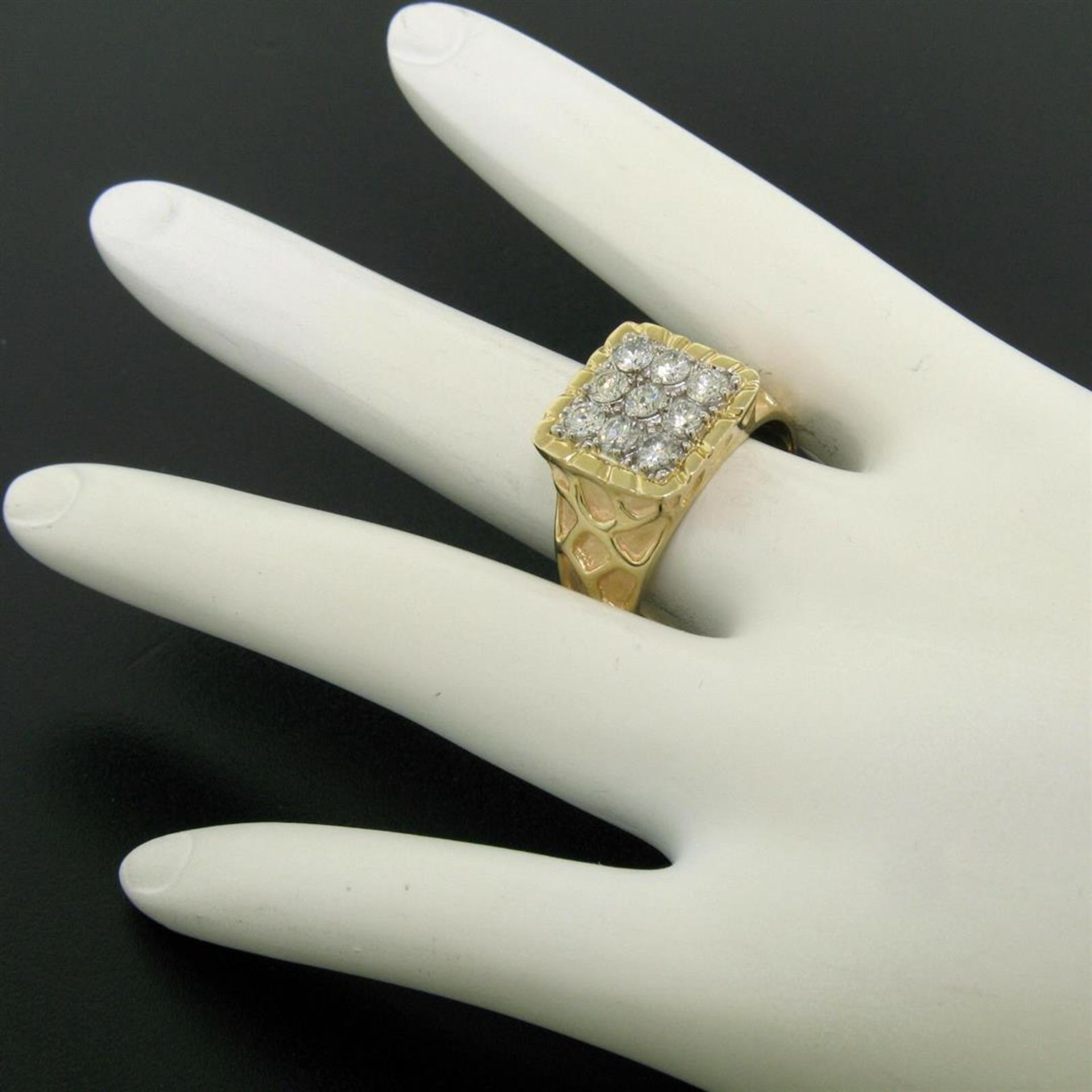 Mens 14K Two Tone Gold Nugget Design .90 ctw Round BRILLIANT Diamond Cluster Rin - Image 8 of 9