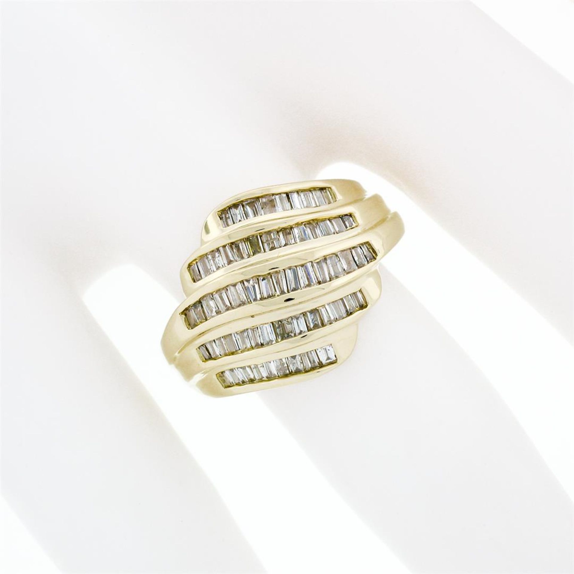 14k Yellow Gold 1.15ctw 5 Channel Baguette Diamond Wide Tiered Swirl Band Ring - Image 3 of 9