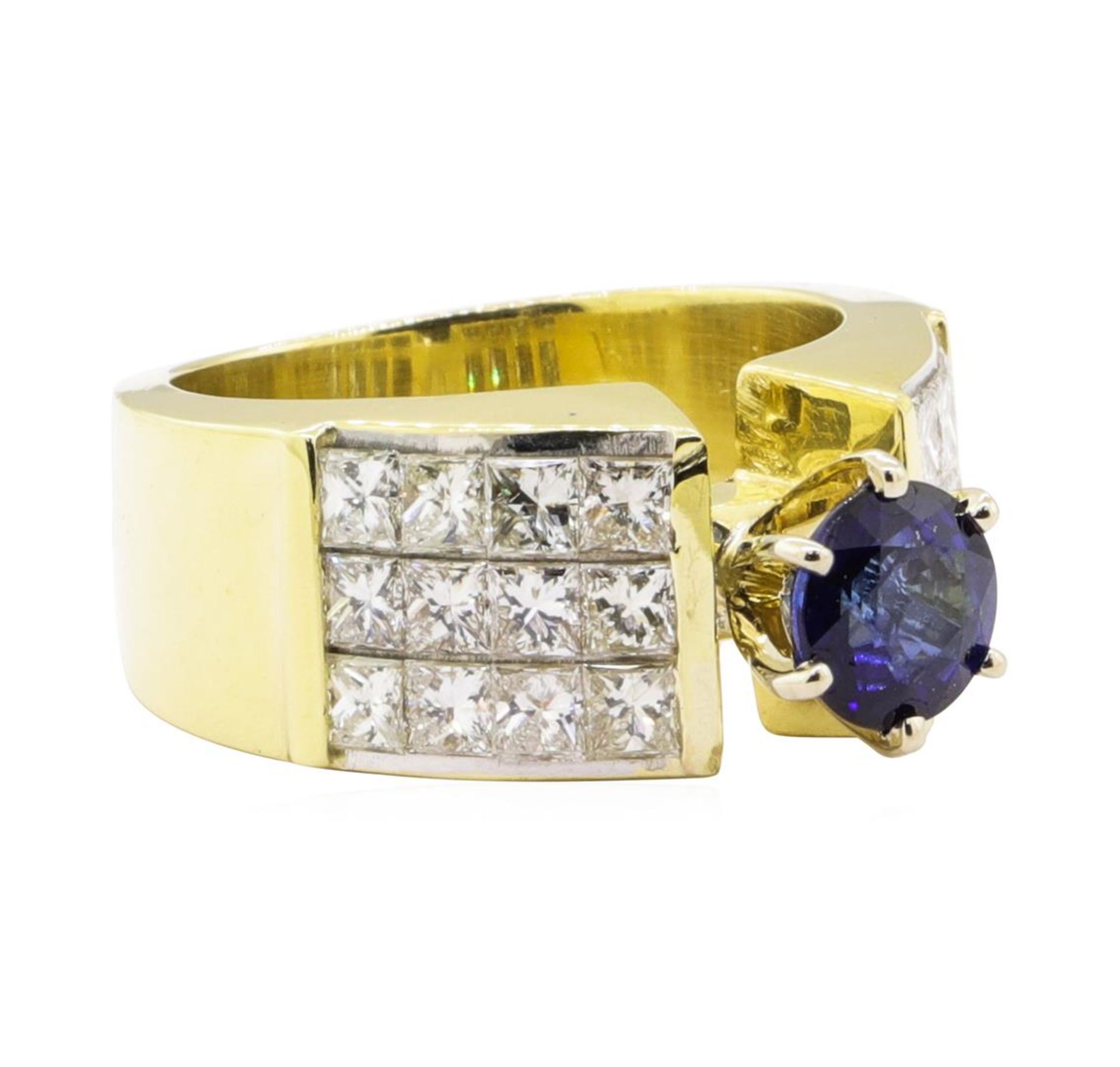 3.18 ctw Blue Sapphire And Diamond Ring - 18KT Yellow Gold
