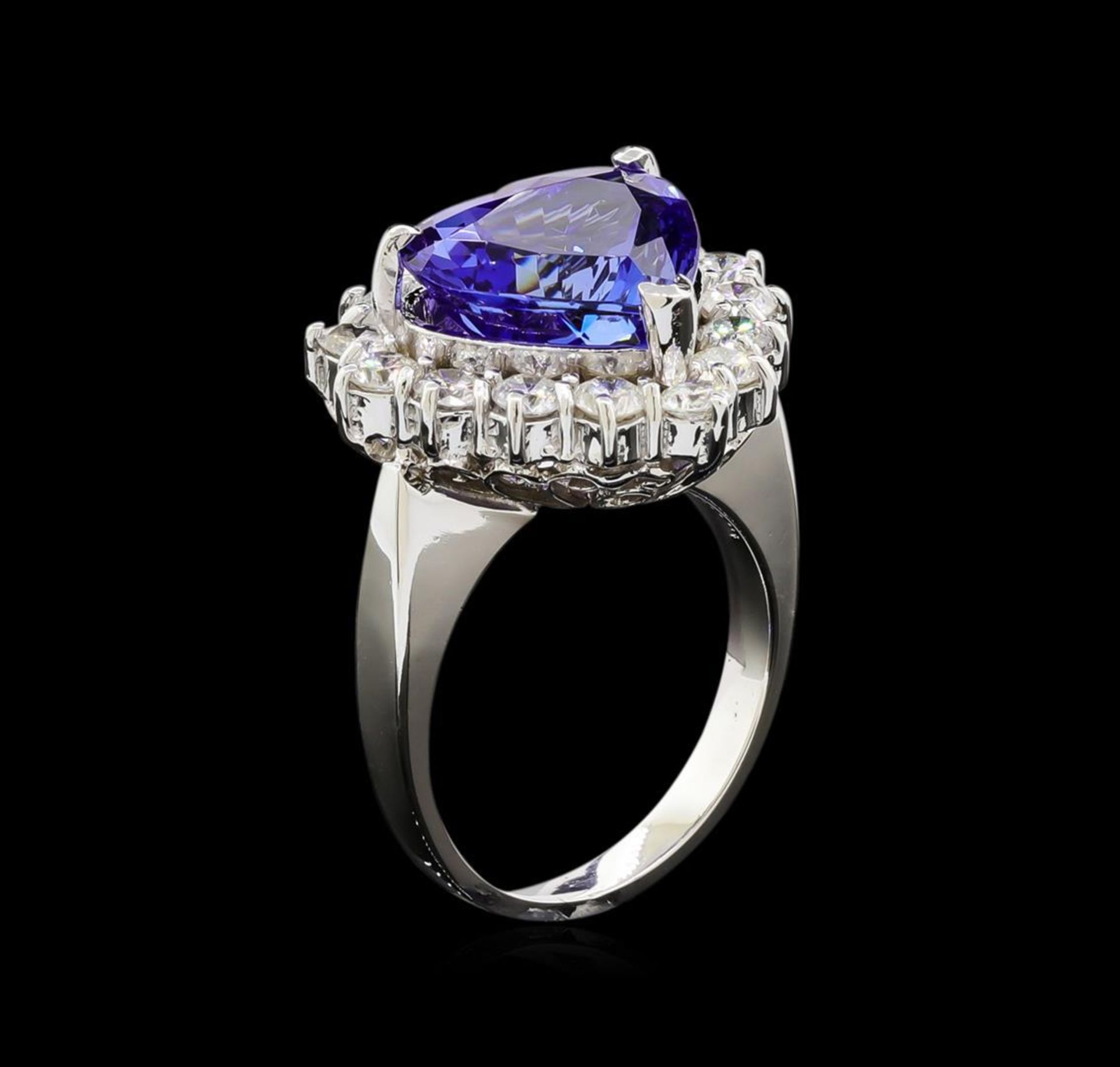 8.00 ctw Tanzanite and Diamond Ring - 14KT White Gold - Image 4 of 5