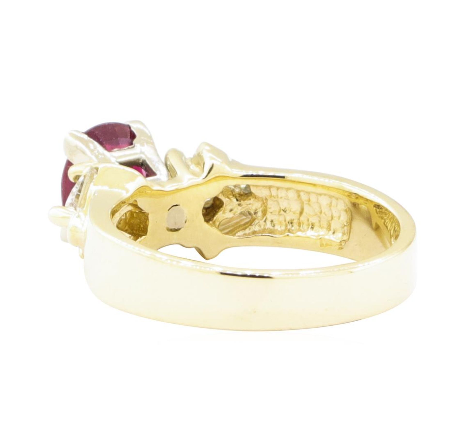 1.91ctw Ruby and Diamond Ring - 14KT Yellow Gold - Image 3 of 4