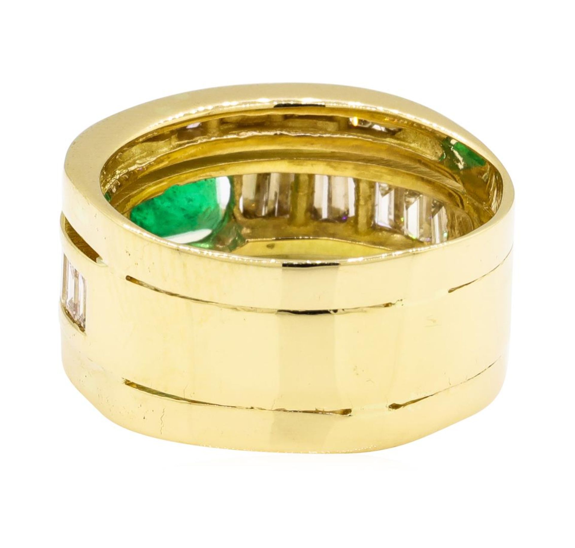 0.90 ct ct Emerald and Diamond Ring - 18KT Yellow Gold - Image 3 of 5