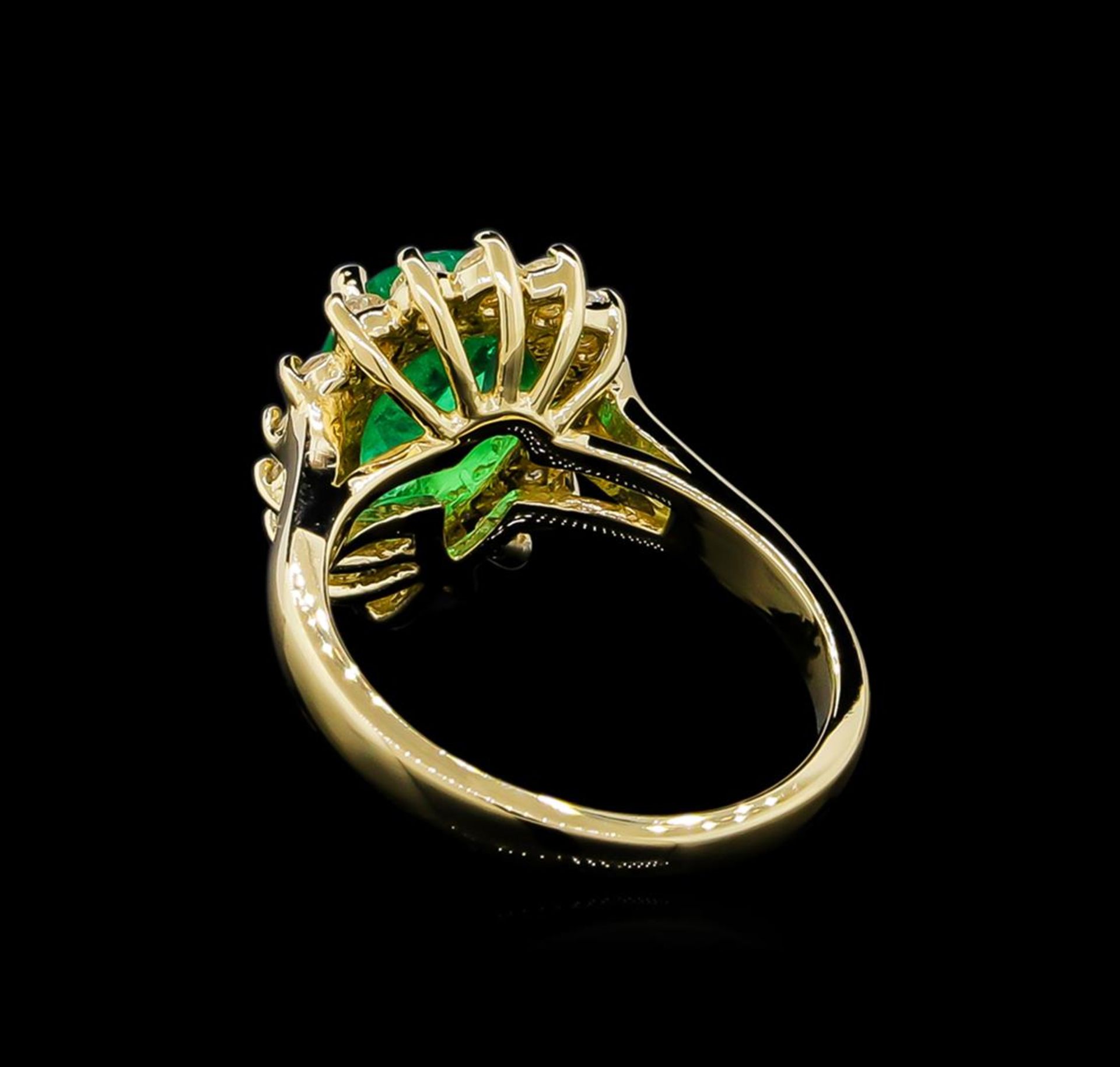 1.73 ctw Emerald and Diamond Ring - 14KT Yellow Gold - Image 3 of 4