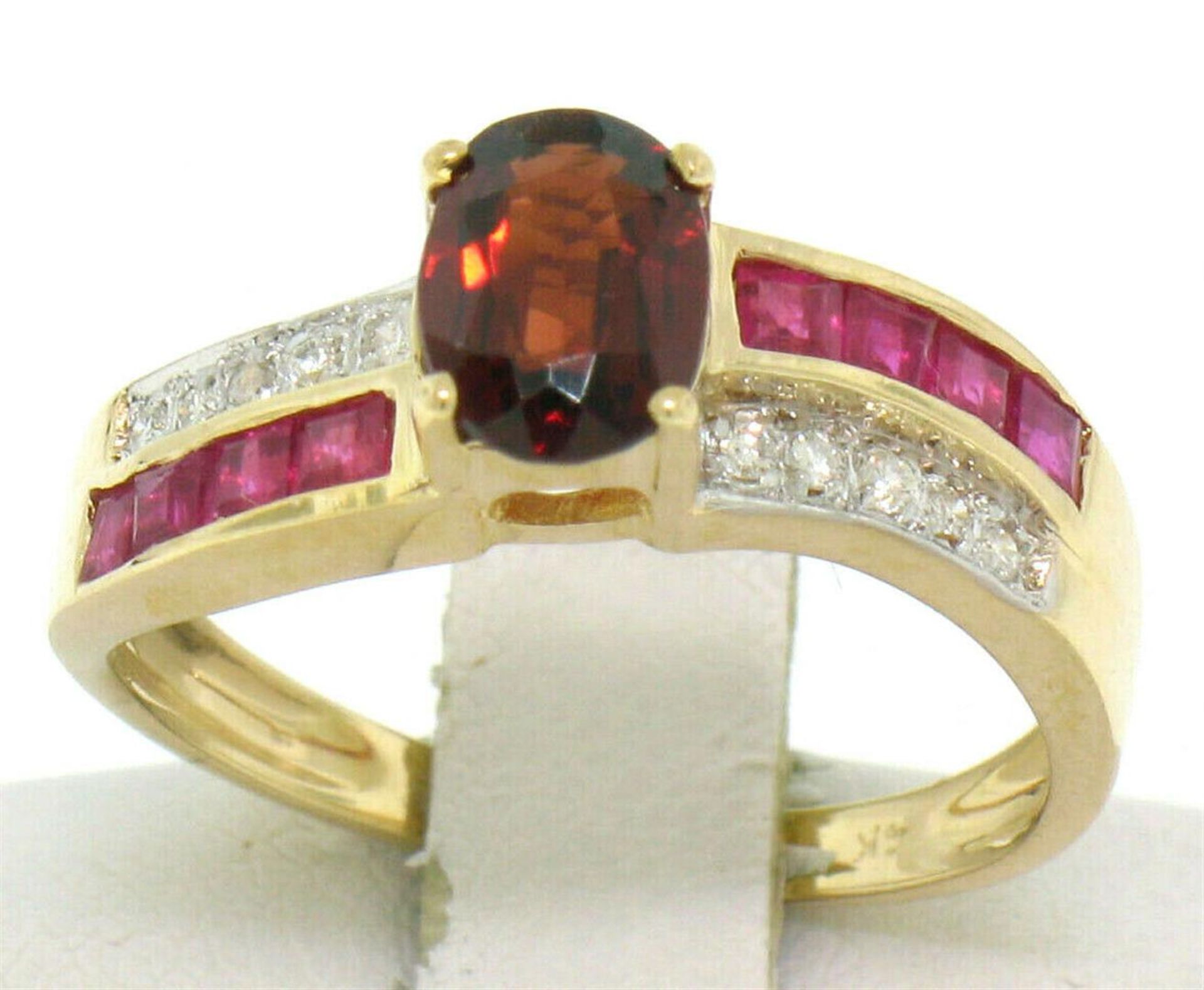14kt Yellow Gold 1.58ctw Garnet, Ruby, and Diamond Ring - Image 2 of 6