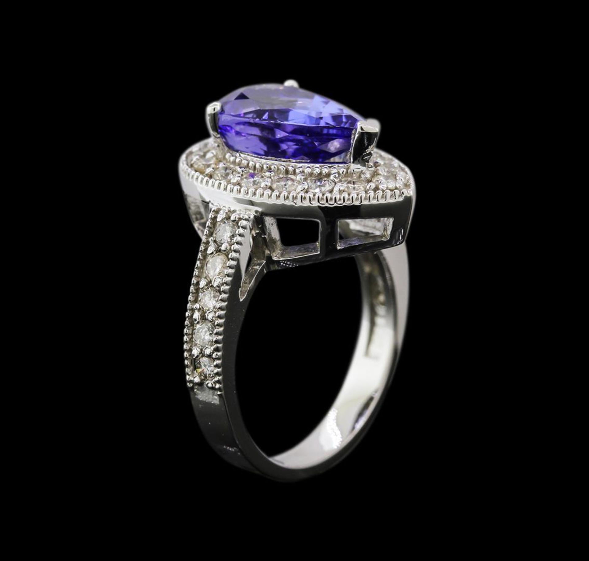 14KT White Gold 4.12ct Tanzanite and Diamond Ring - Image 3 of 4