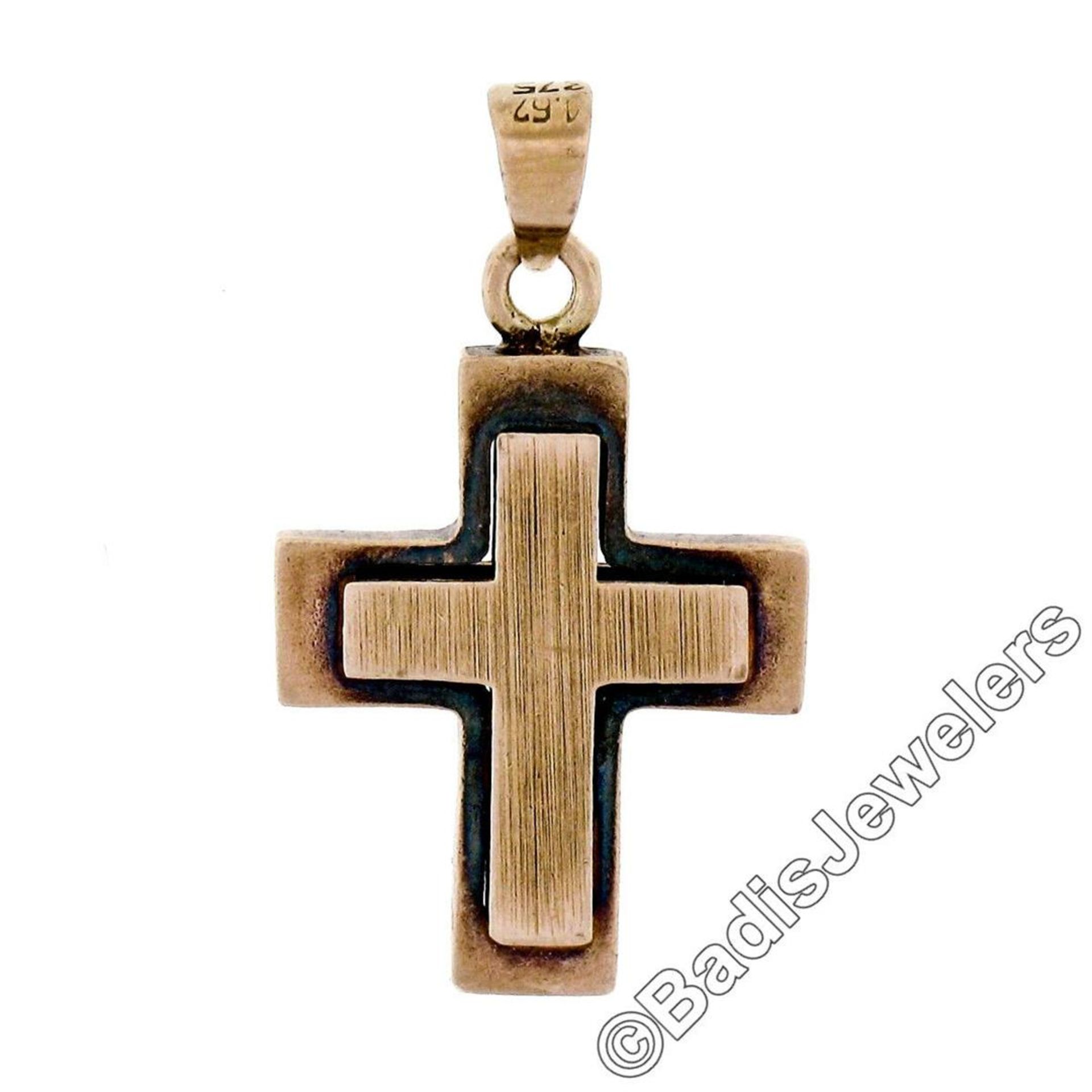 Victorian 8kt Rose Gold Reversible Brushed Finish Cross Pendant - Image 3 of 5