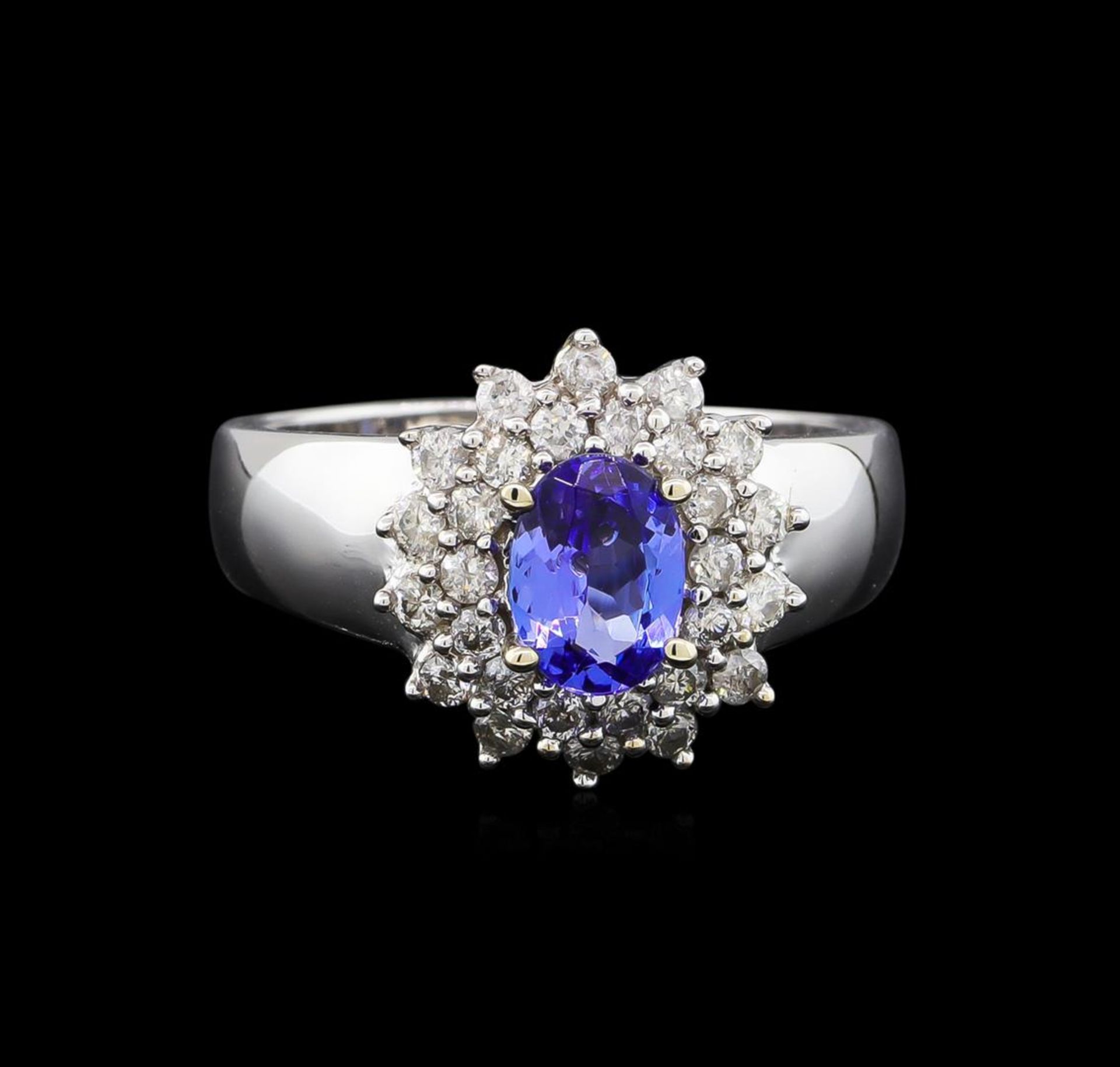 14KT White Gold 0.83 ctw Tanzanite and Diamond Ring - Image 2 of 5