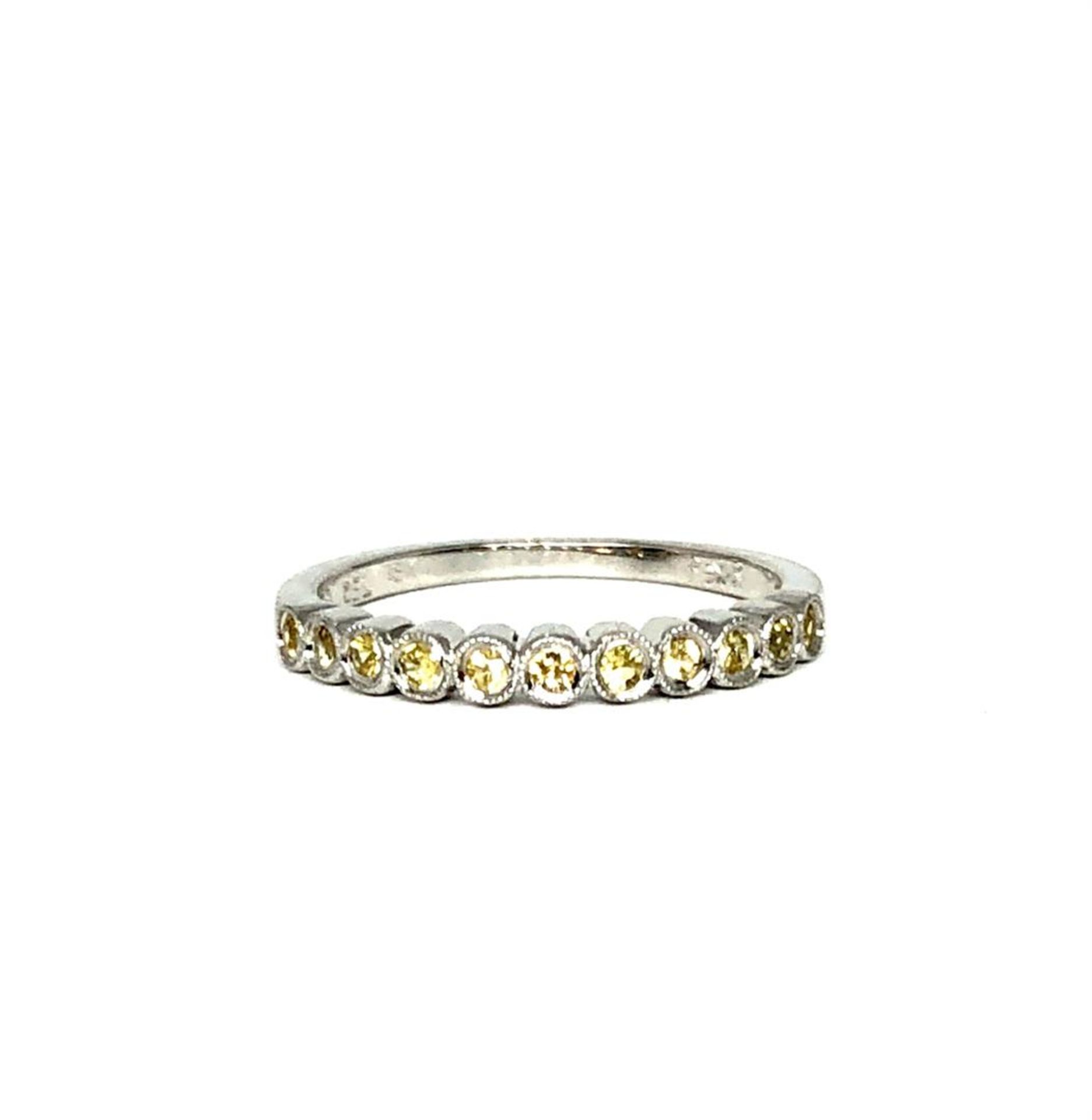 0.33 ctw Round Brilliant Yellow Sapphires Ring - 18KT White Gold - Image 2 of 4