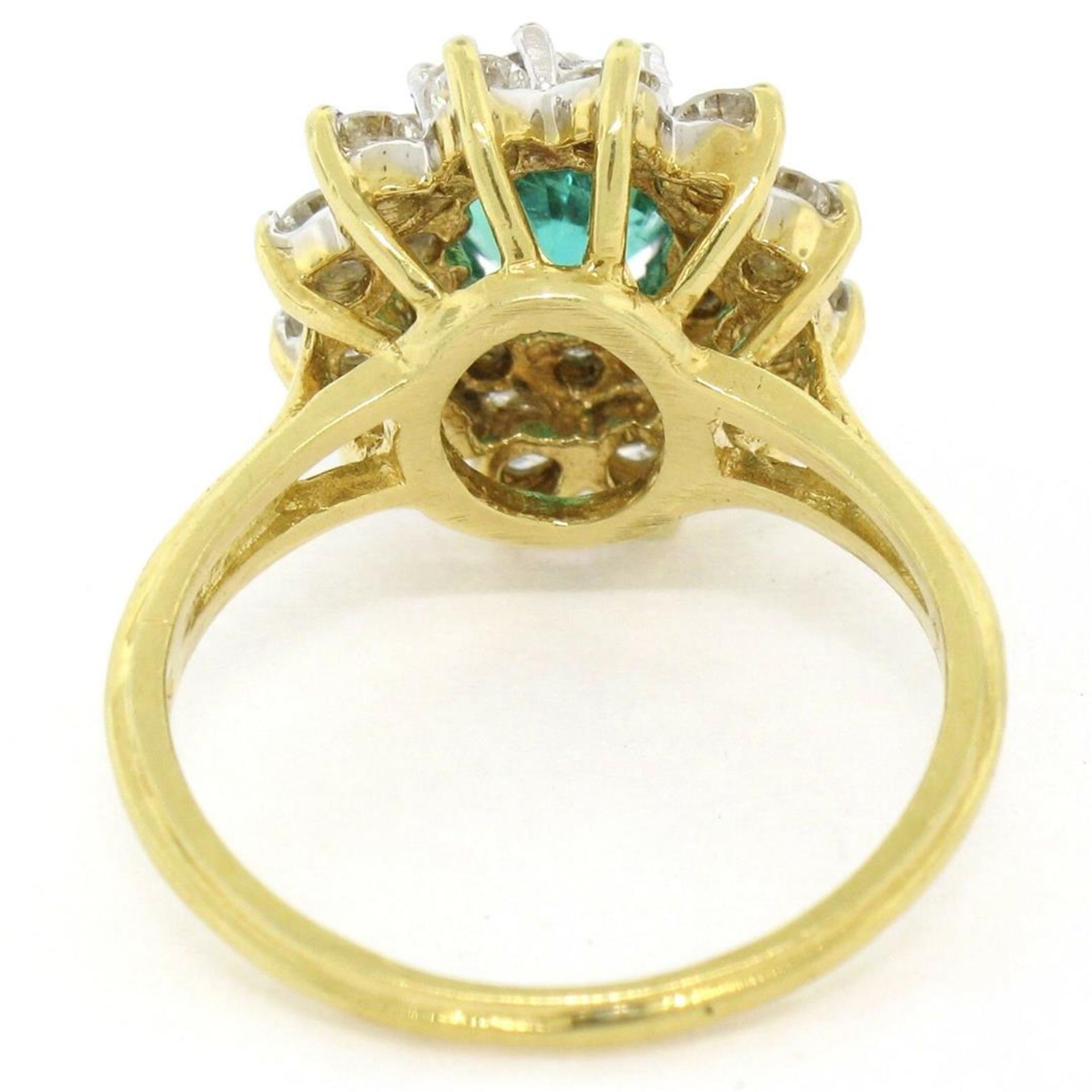 18k Yellow Gold 1.83ctw Oval Colombian Emerald Solitaire Dual Diamond Halo Ring - Image 8 of 9