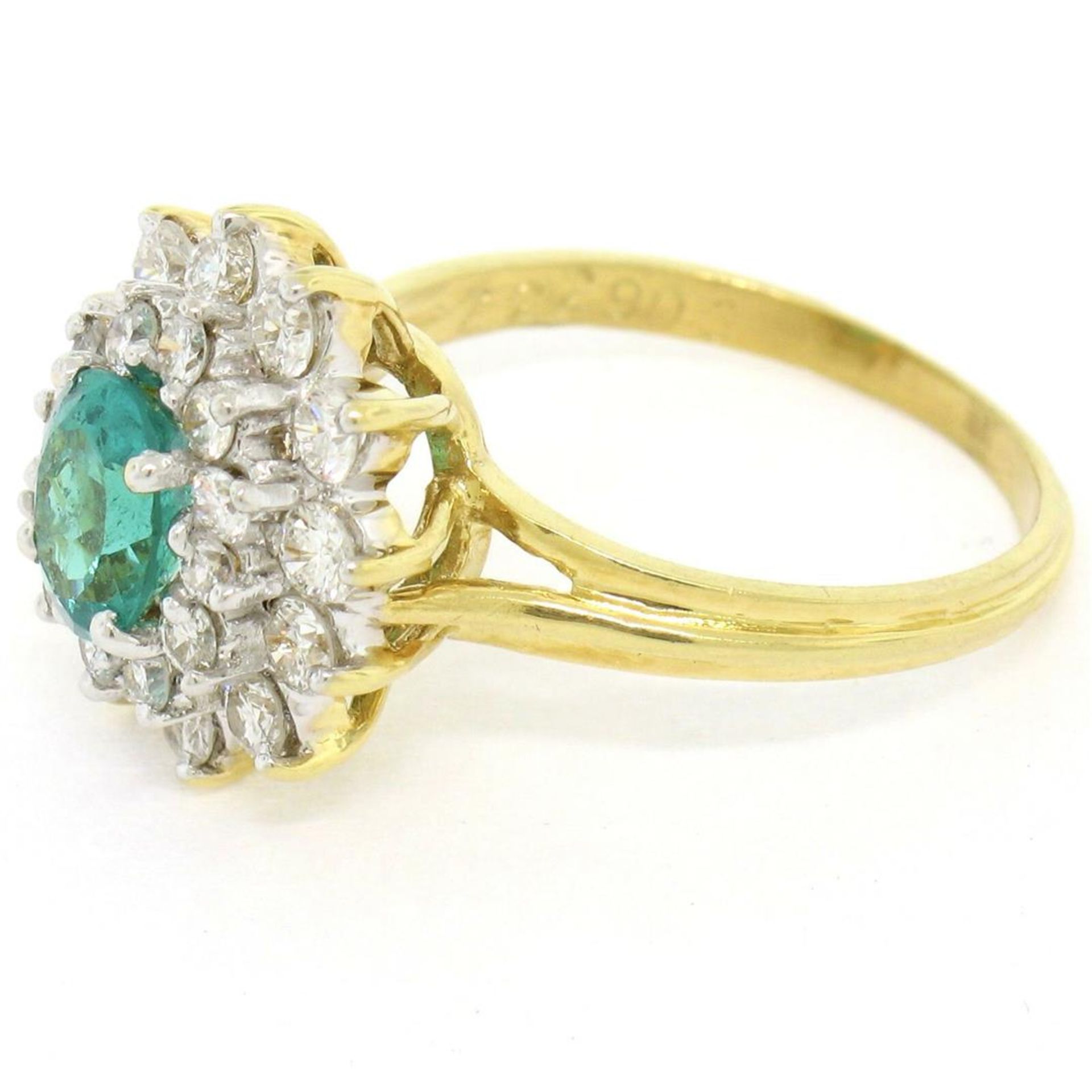 18k Yellow Gold 1.83ctw Oval Colombian Emerald Solitaire Dual Diamond Halo Ring - Image 5 of 9