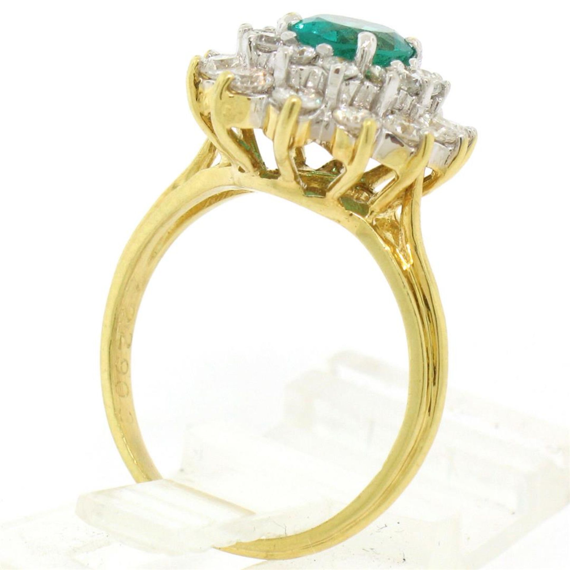 18k Yellow Gold 1.83ctw Oval Colombian Emerald Solitaire Dual Diamond Halo Ring - Image 7 of 9