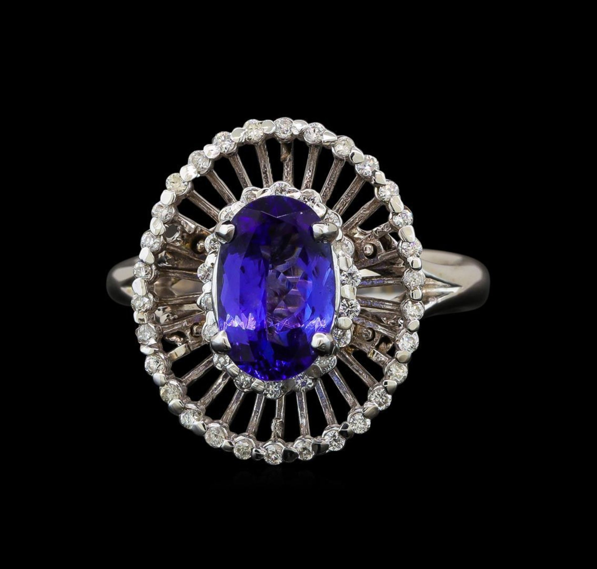 14KT White Gold 1.80ct Tanzanite and Diamond Ring - Image 2 of 5