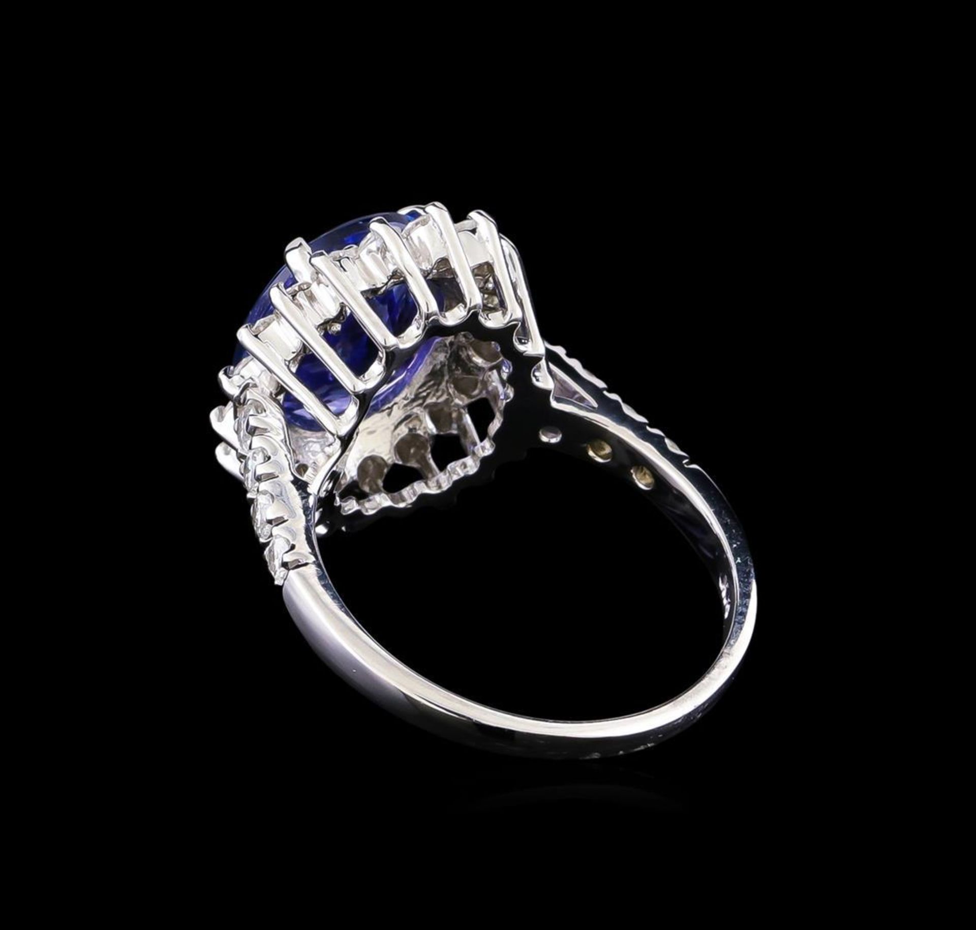 3.40ct Tanzanite and Diamond Ring - 14KT White Gold - Image 3 of 5