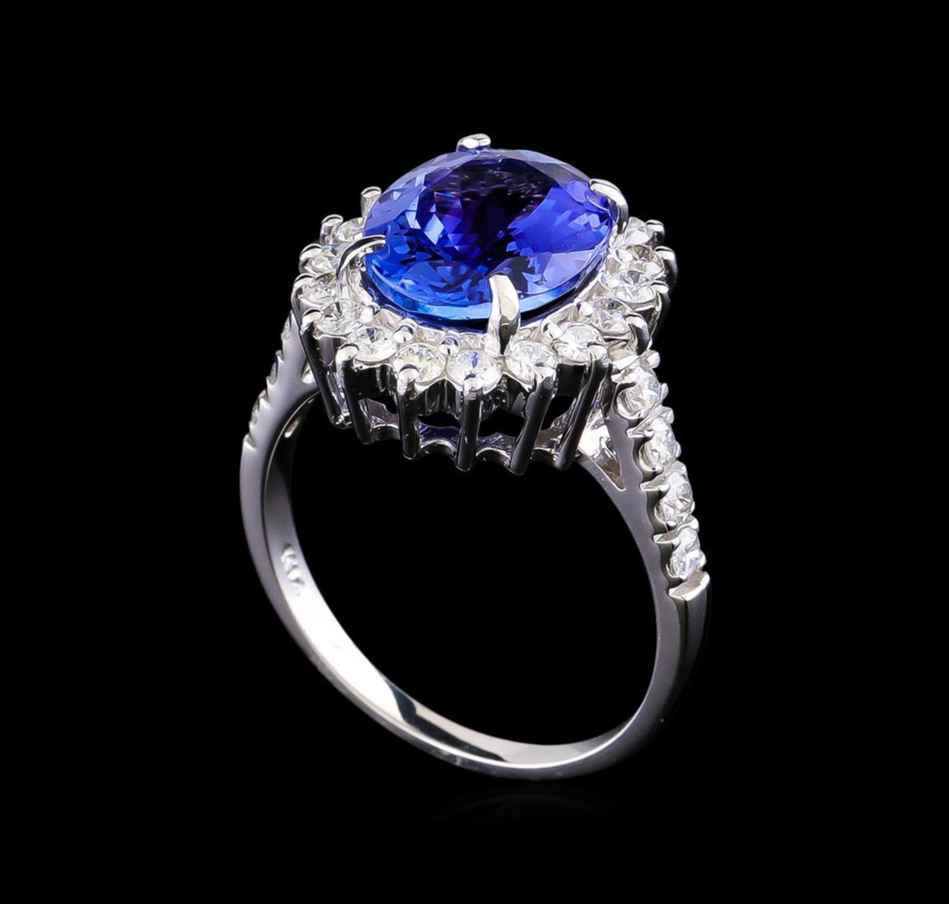 3.40ct Tanzanite and Diamond Ring - 14KT White Gold - Image 4 of 5