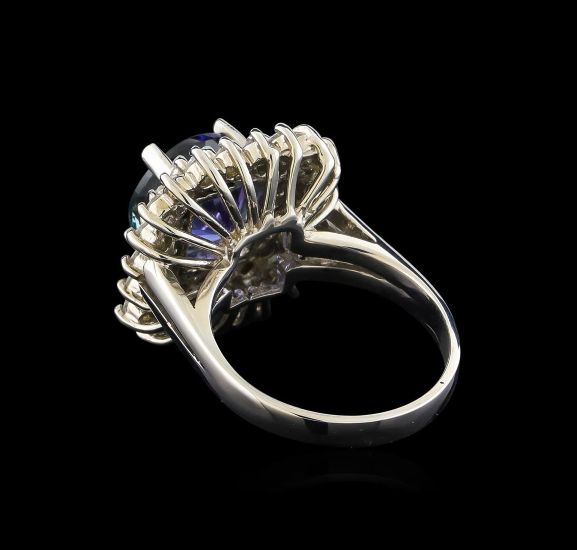 14KT White Gold 3.11 ctw Tanzanite and Diamond Ring - Image 3 of 5