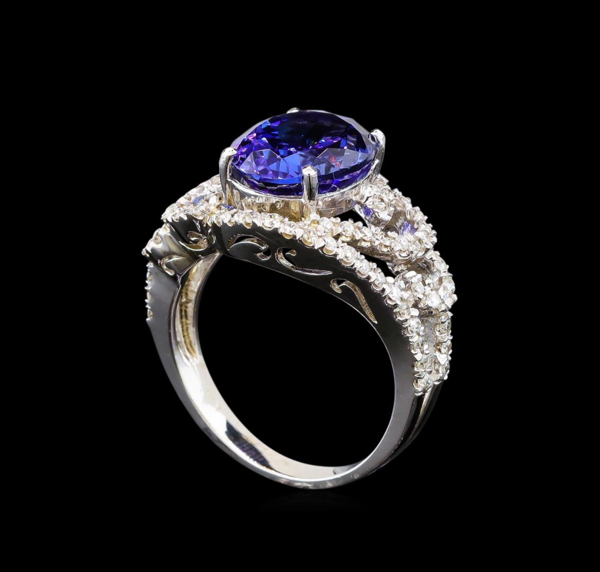 14KT White Gold 4.55 ctw Tanzanite and Diamond Ring - Image 4 of 5